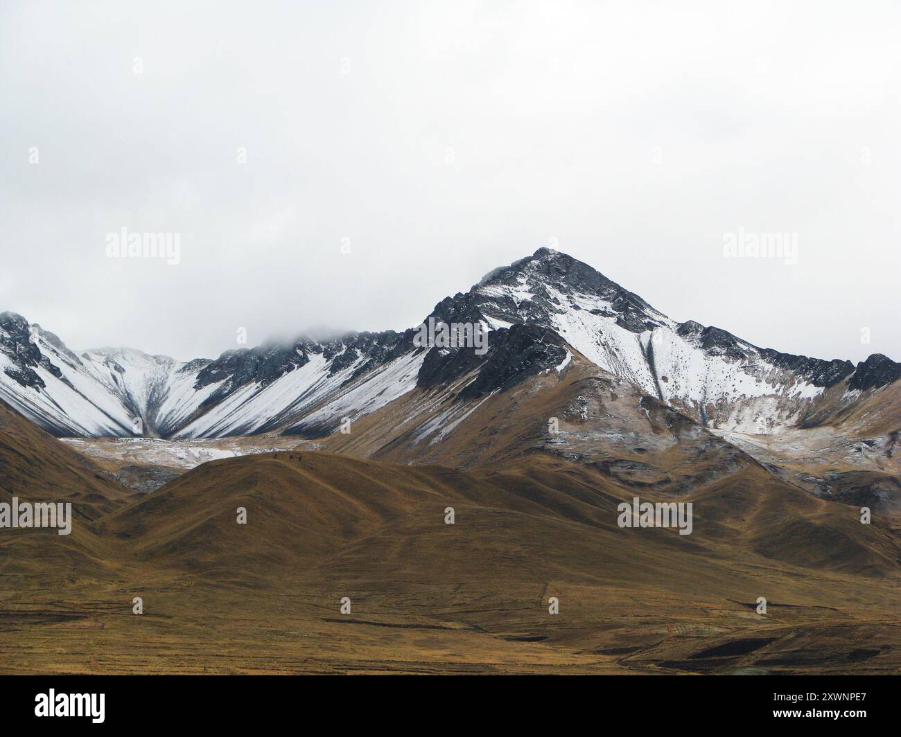 Gipfel des La Raya Gebirges in der Nähe von Layo, Peru Stockfoto