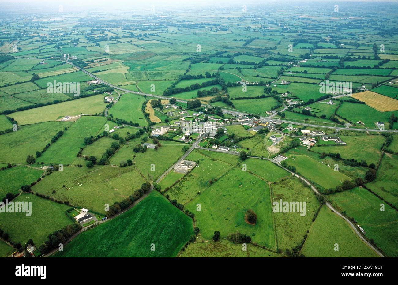 Aughrim, County Galway, Irland. Schlachtfeld, Schlacht von Aughrim. Letzte Niederlage 1691 der Jakobiten durch die Armee von Wilhelm von Orange. Antenne Stockfoto