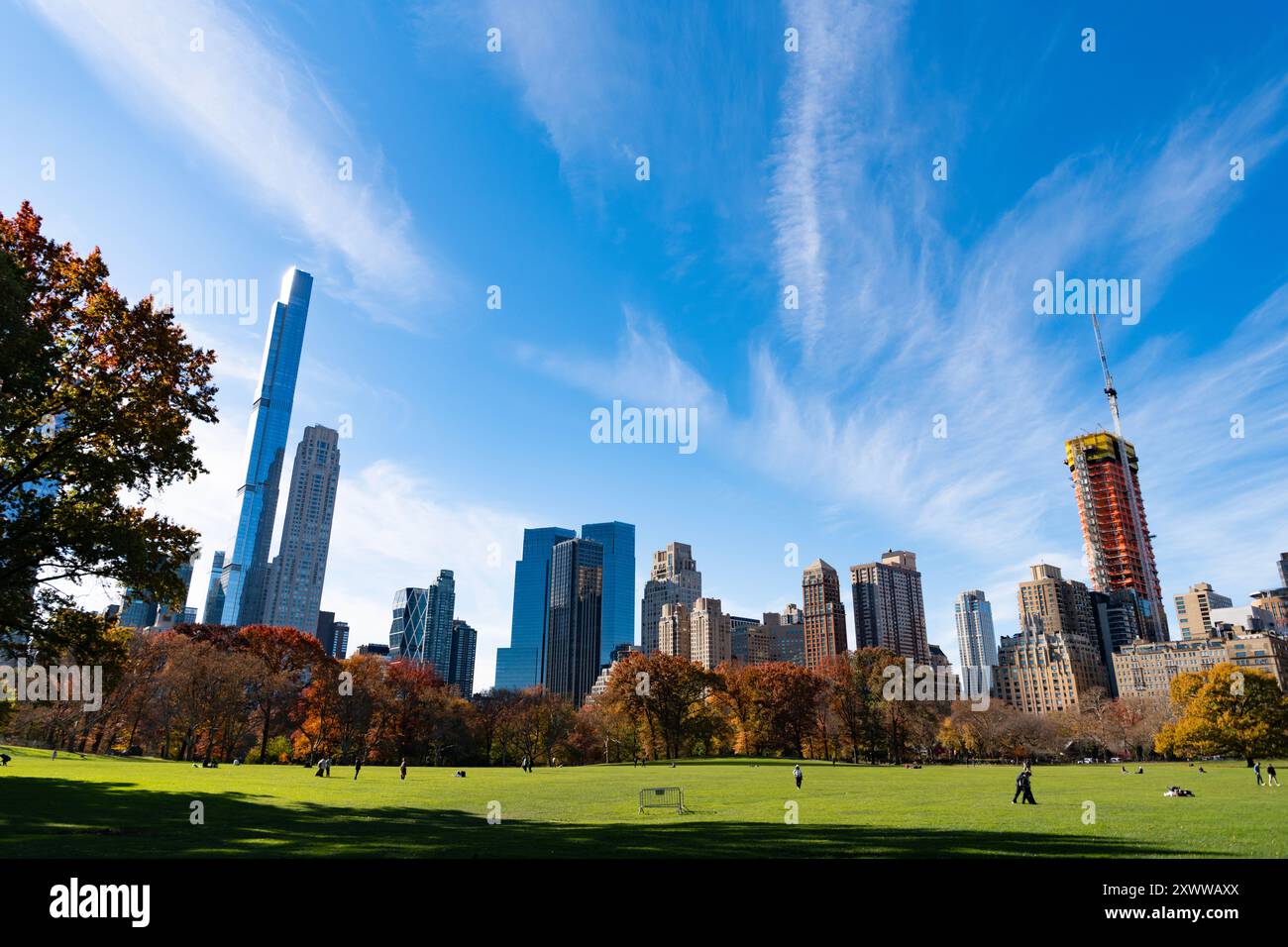 New York City, USA - 20. November 2023: Central Park of New York. New York City Park und Wolkenkratzer. Wolkenkratzergebäude von new york city. Central Park Stockfoto