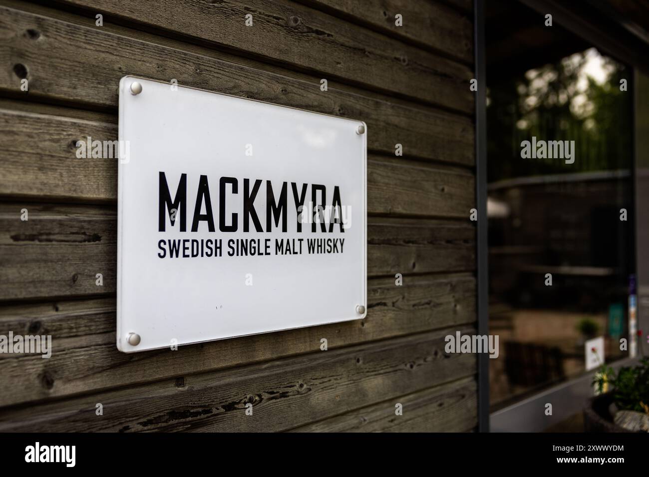 Mackmyra, der schwedische Whiskyhersteller, meldet trotz Umstrukturierungen und Personalabbau nach finanziellen Schwierigkeiten den Konkurs an. Stockfoto