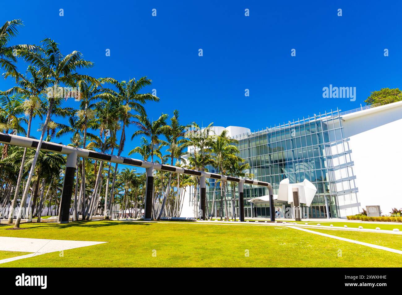 Neues World Center Konzerthalle Gebäude von Frank Gehry und The Soundscape Park, Miami Beach, Florida, USA Stockfoto