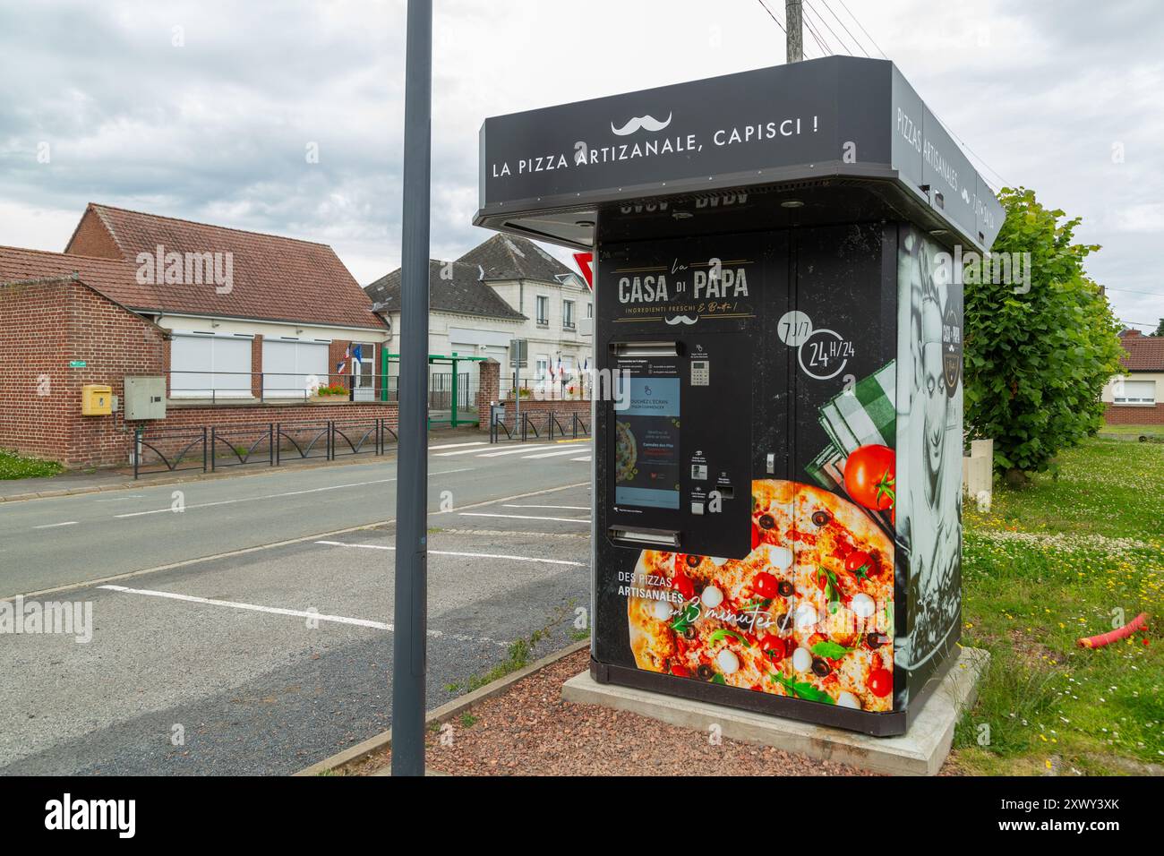 Pizzaautomat in Frankreich Stockfoto