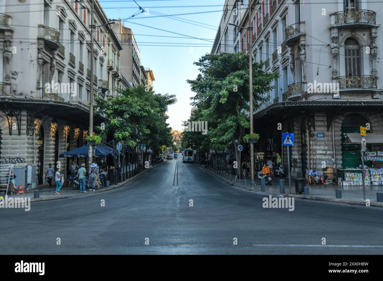 Athinas Avenue, Blick vom Omonia Square. Athen, Griechenland Stockfoto