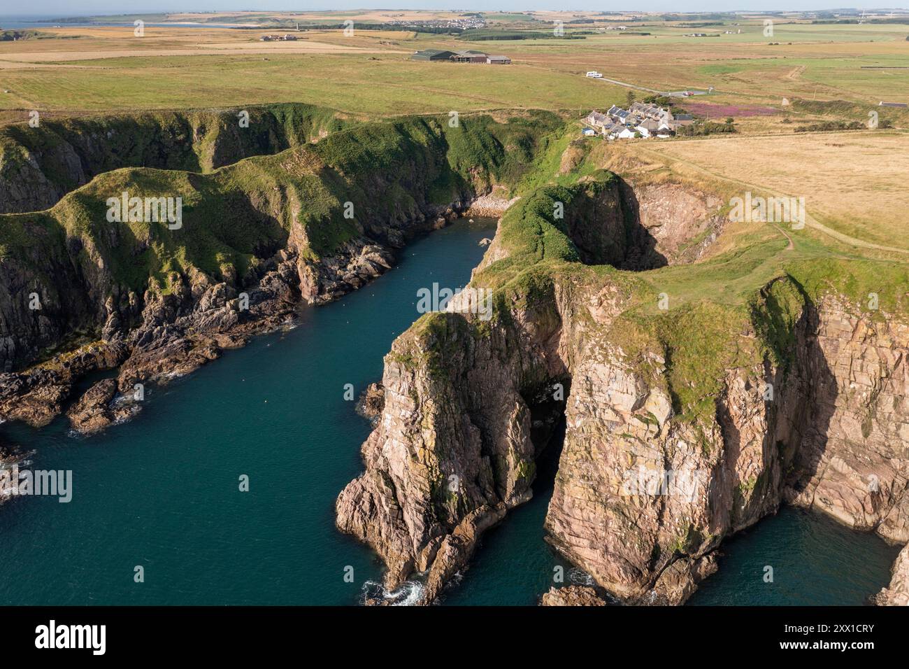 Bullers of Buchan Coast nahe Cruden Bay, Aberdeenshire, Schottland, Großbritannien. Stockfoto