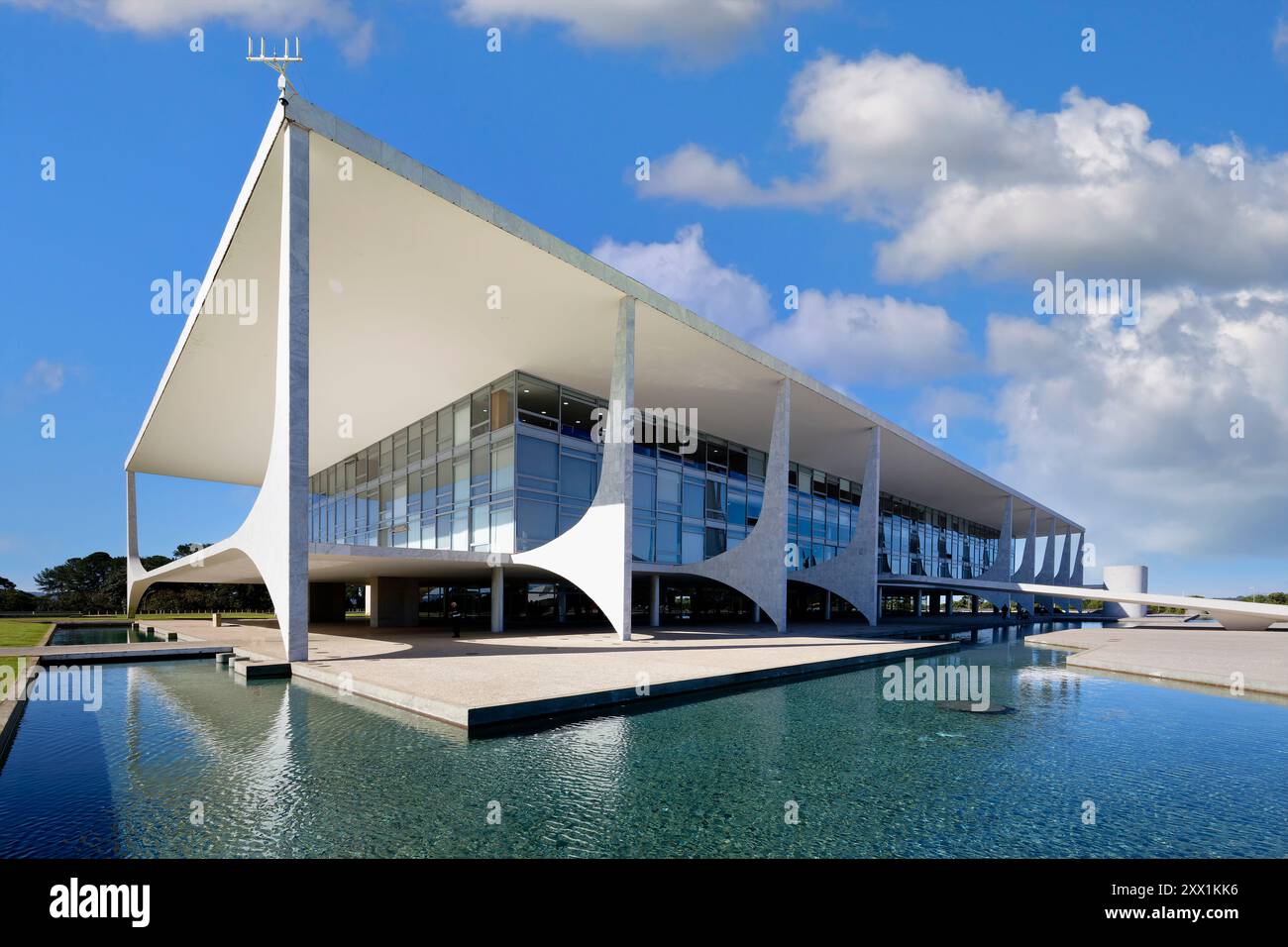 Planalto Palace (Präsidentenbüros), entworfen von Oscar Niemeyer, Three Powers Plaza, Brasilia, Federal District, Brasilien Stockfoto