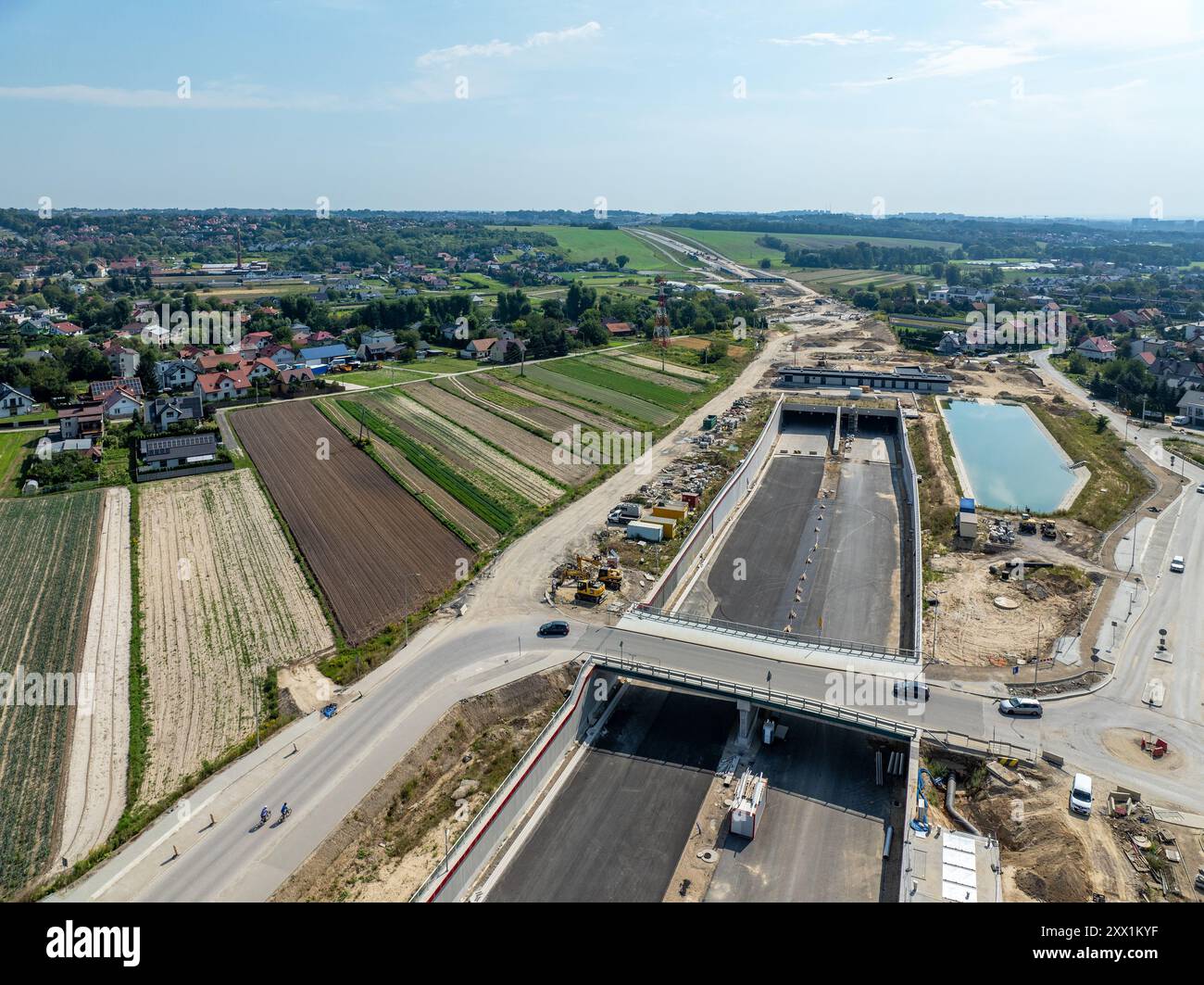 Tunnel im nördlichen Teil der Umgehungsstraße um Krakau, die in der Nähe der Zielonki-Kreuzung an der S52 gebaut wird, um die A4 mit der S7 zu verbinden. Status in Stockfoto