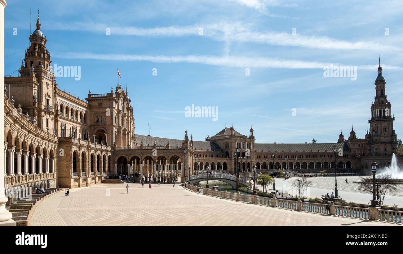 Detail der Plaza de Espana, ein architektonisches Ensemble und größtes Gebäude der Iberoamerikanischen Ausstellung von 1929, Maria Luisa Park, Sevilla Stockfoto