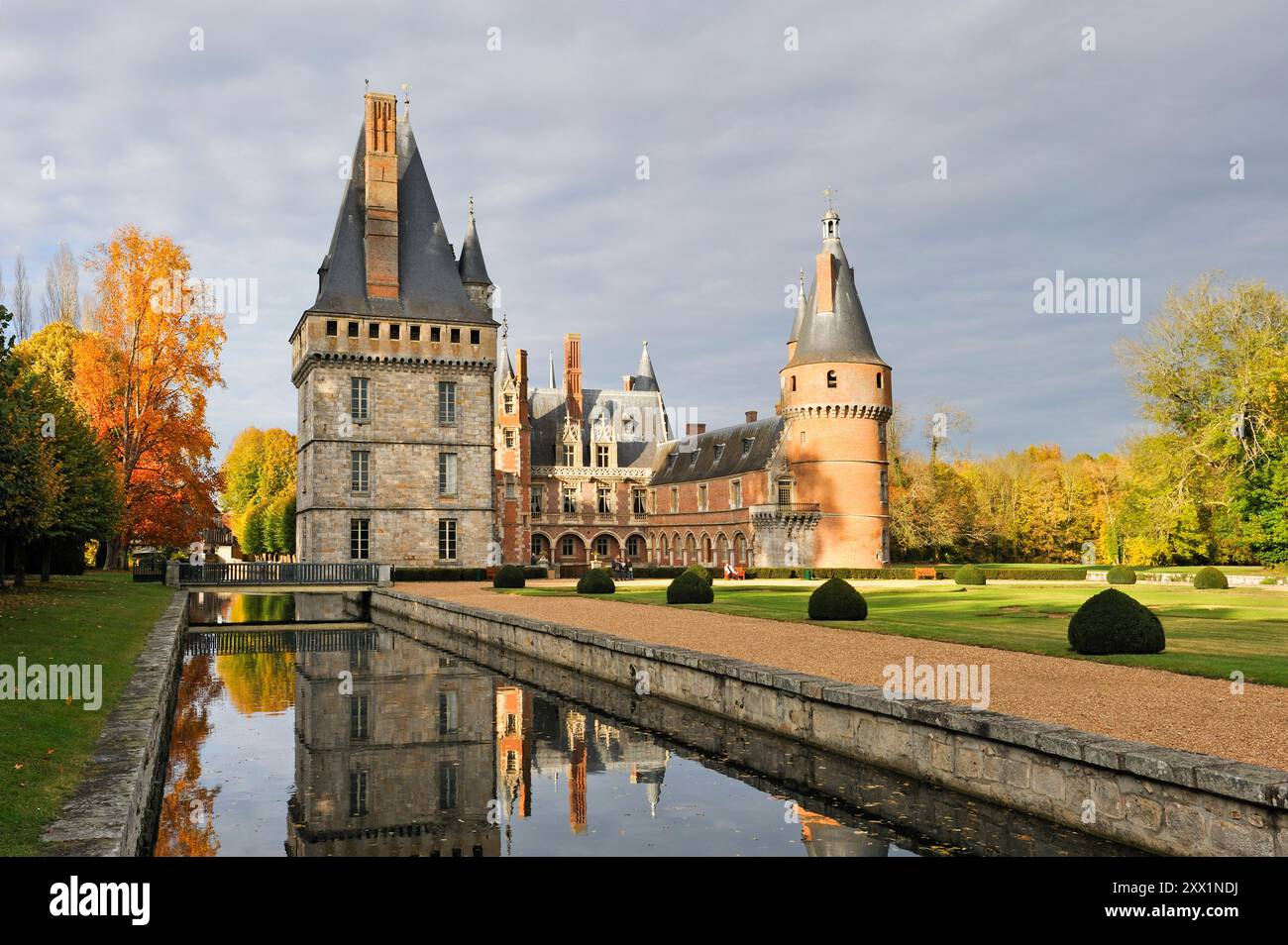 Chateau de Maintenon gesehen vom Park, Departement Eure-et-Loir, Region Centre, Frankreich, Europa Stockfoto