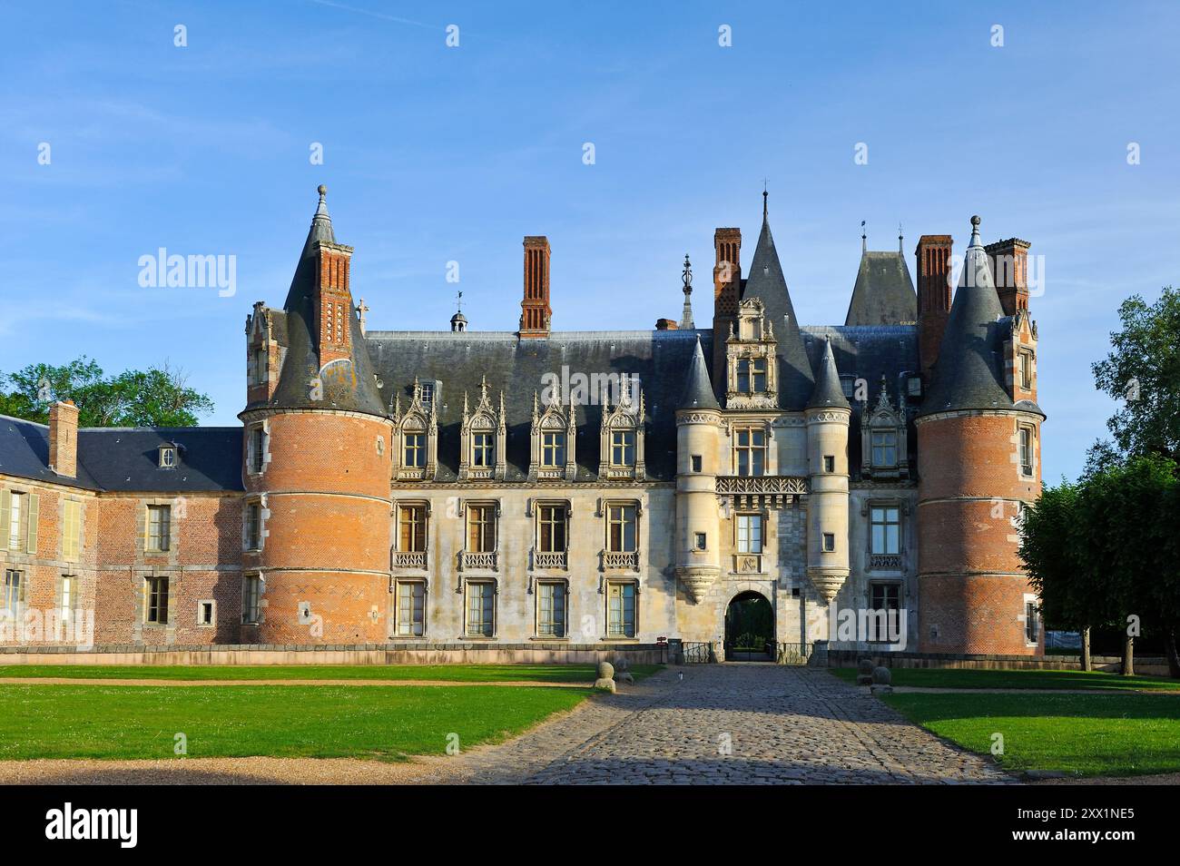 Westfassade des Chateau de Maintenon, Département Eure-et-Loir, Region Centre-Val de Loire, Frankreich, Europa Stockfoto