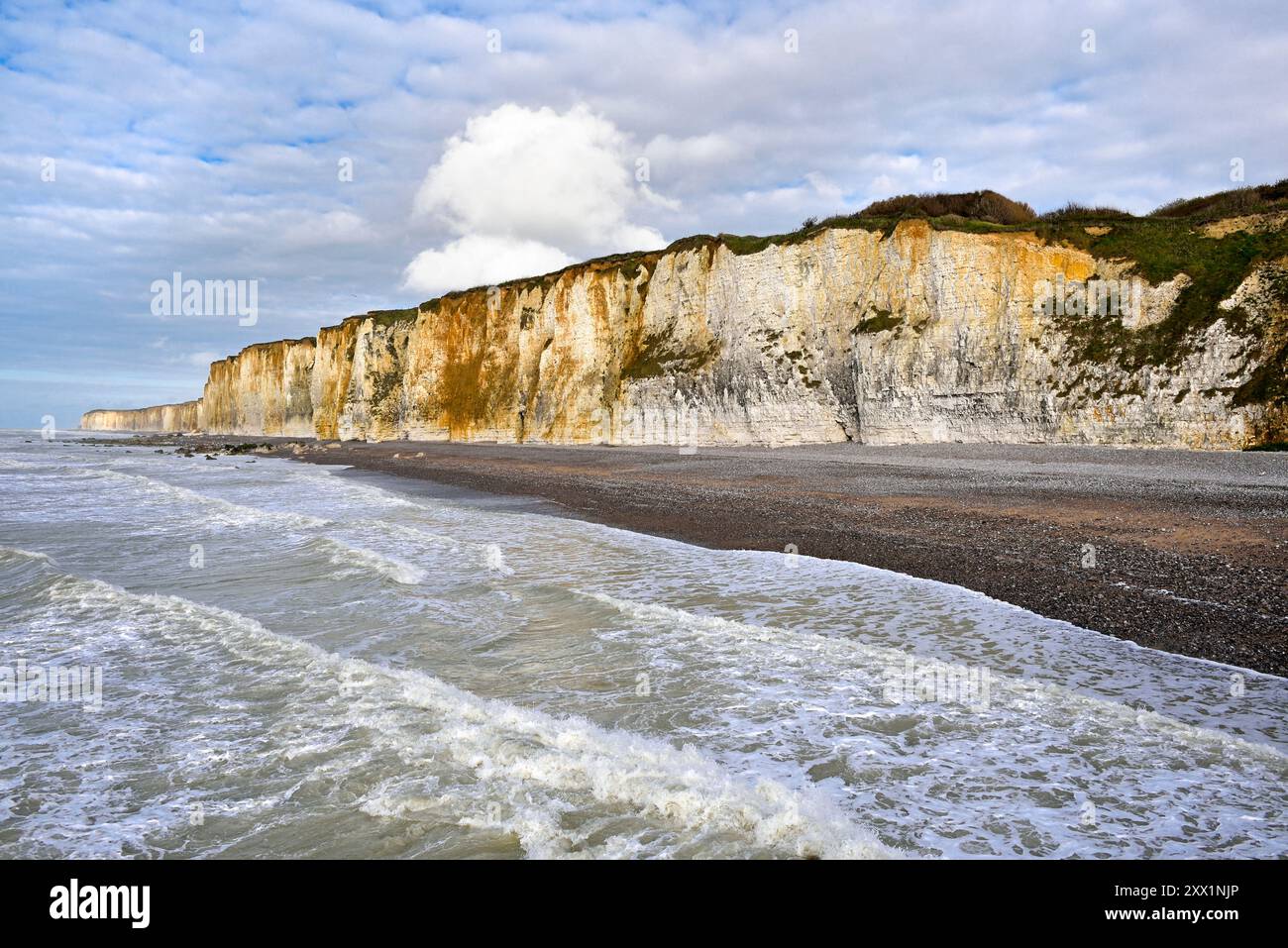 Klippen in Veules-les-Roses, Vaucottes Hanging Valley, seine-Maritime Département, Normandie, Frankreich, Europa Stockfoto