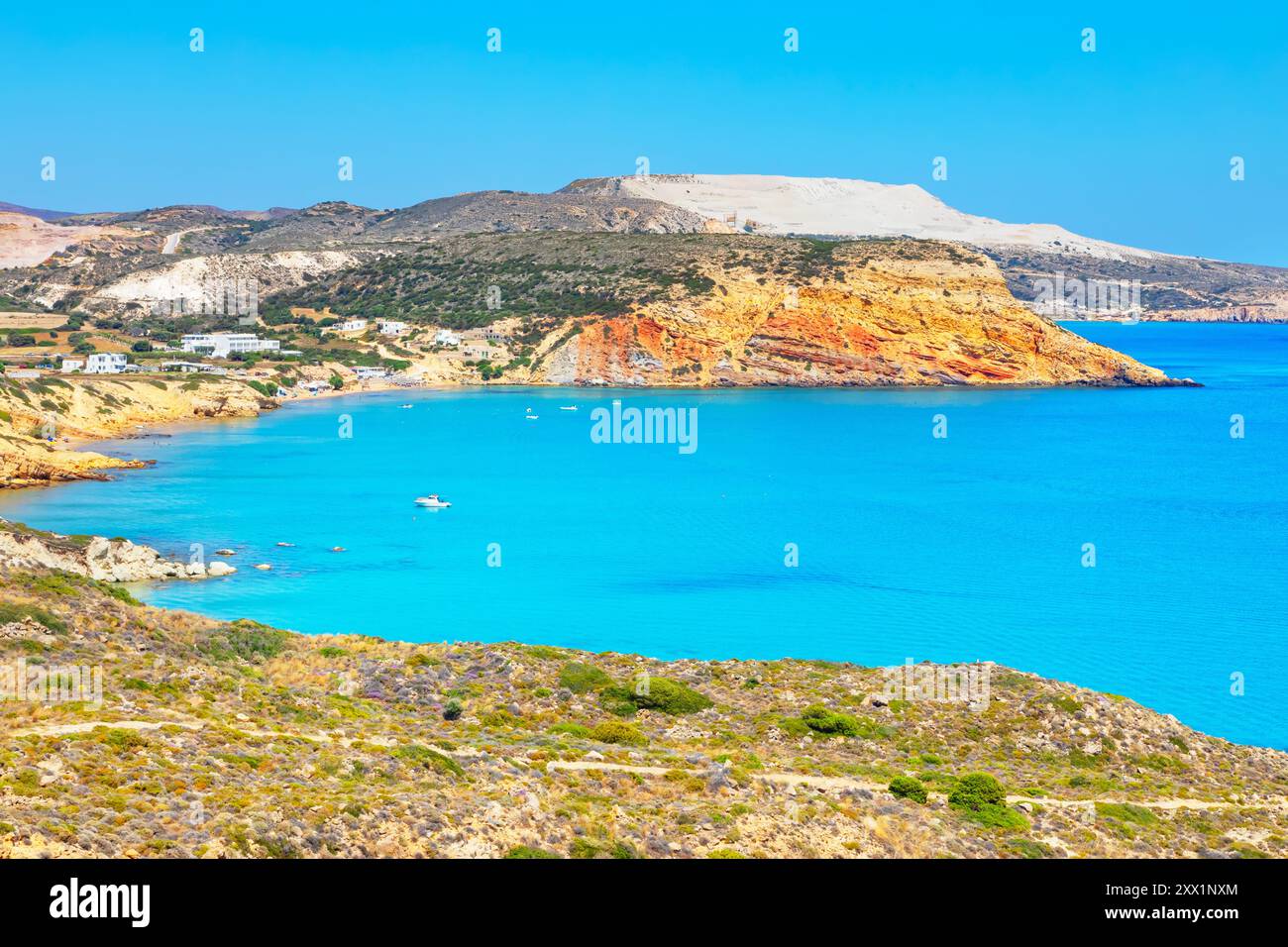 Blick auf die Bucht von Provatas, die Insel Milos, die Kykladen, die griechischen Inseln, Griechenland, Europa Stockfoto