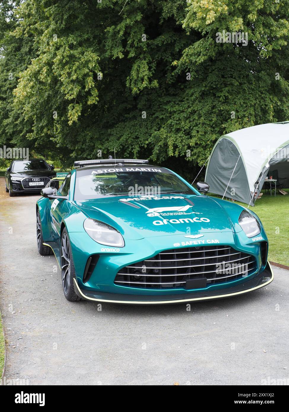 Aston Martin Vantage F1 Safety Car auf der Netherby Hall Car Show Stockfoto