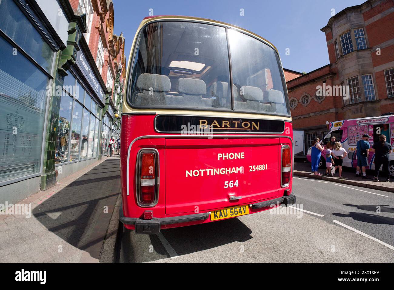 Klassischer britischer Bus im Ruhestand Stockfoto