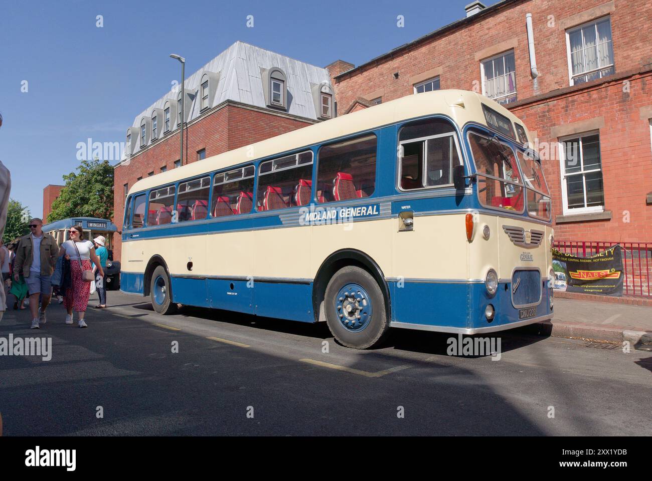 Klassischer britischer Bus im Ruhestand Stockfoto