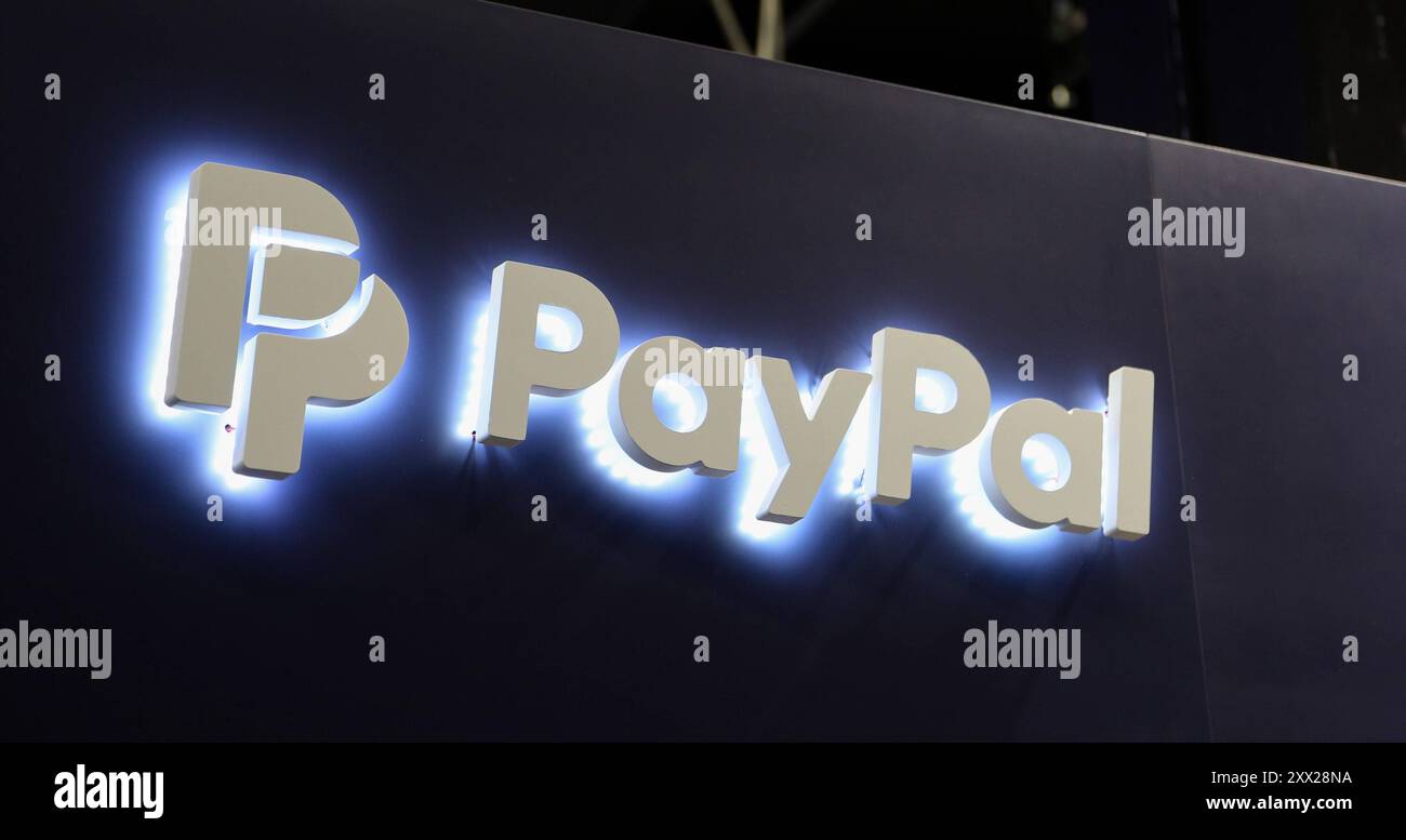 21.08.2024, Spielemesse gamescom in Köln. Logo am Stand von PayPal. 21.08.2024, Spielemesse gamescom in Köln 21.08.2024, Spielemesse gamescom in Köln *** 21 08 2024, Games fair gamescom in Köln Logo am PayPal Stand 21 08 2024, Games fair gamescom in Köln 21 08 2024, Games fair gamescom in Köln Stockfoto