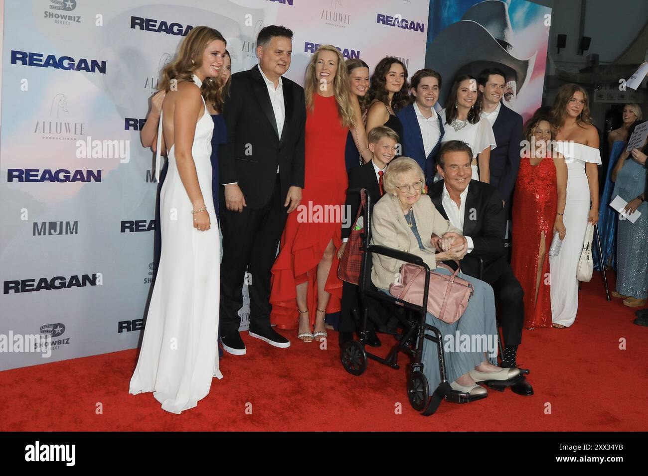 August 2024, Los Angeles, Kalifornien, USA: Dennis Quaid, Mark Joseph, Familie bei der Los Angeles Premiere von Reagan im TCL Chinese Theatre IMAX (Credit Image: © Nina Prommer/ZUMA Press Wire) NUR REDAKTIONELLE VERWENDUNG! Nicht für kommerzielle ZWECKE! Stockfoto