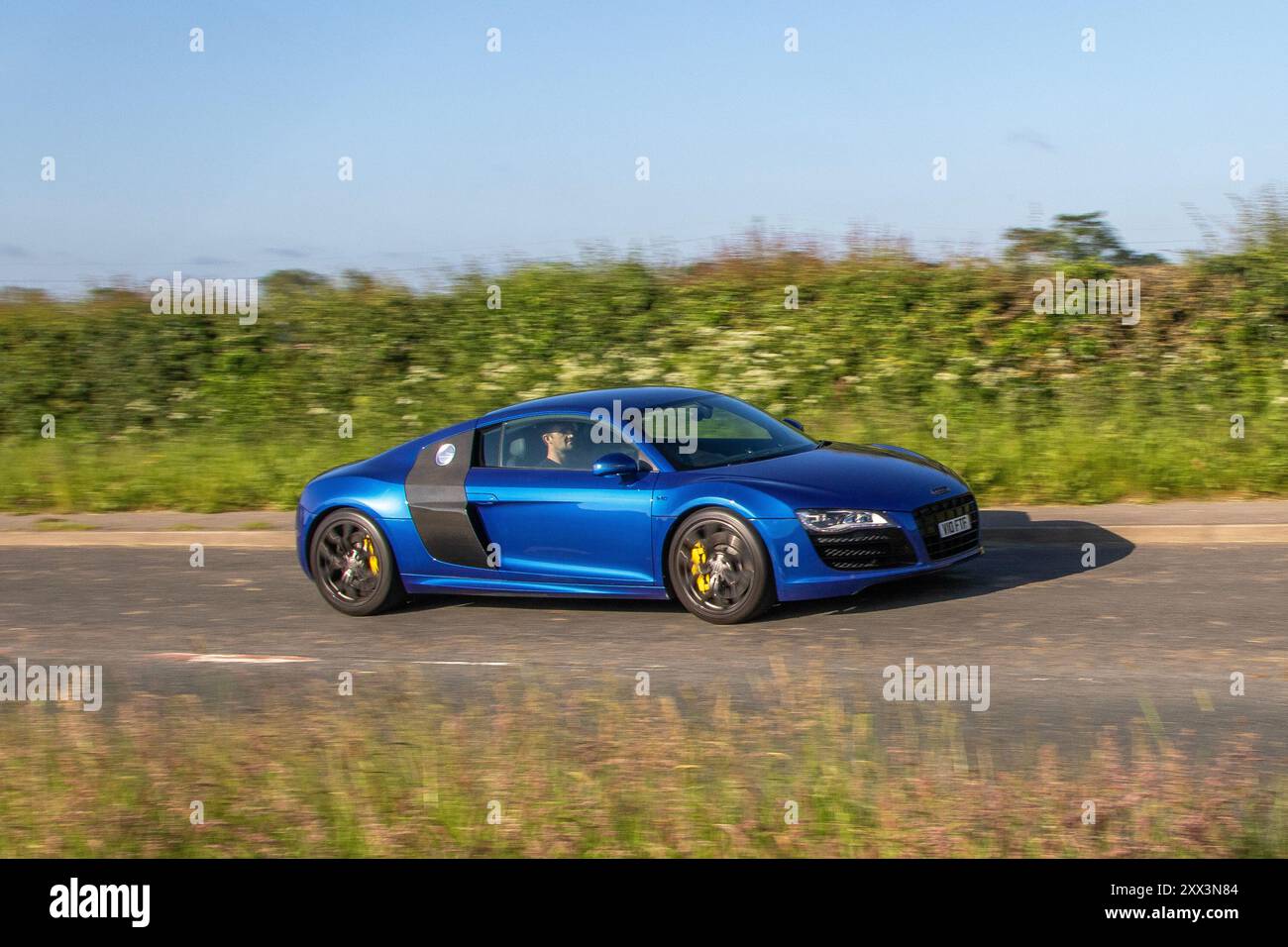 2009 Blue Audi R8 Quattro FSI V10 Quattro Car Coupé Benzinmotor 5204 ccm; Auto in Bolton, Großbritannien Stockfoto