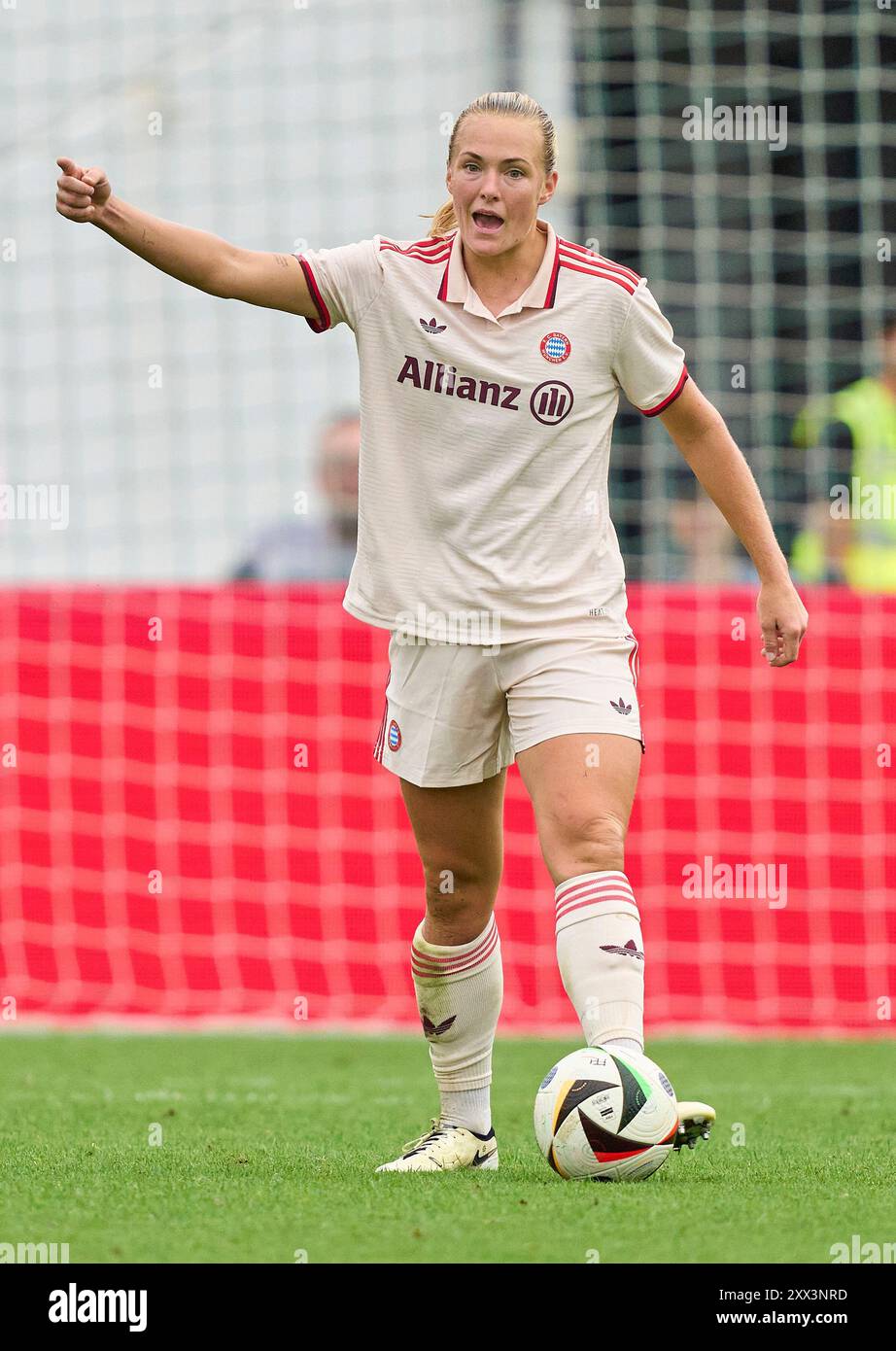 Franziska Kett, FCB Women 20 im Frauenfußballspiel FC BAYERN MÜNCHEN – JUVENTUS TURIN 0-0 am 20. August 2024 in München. Saison 2024/2025, 1.Bundesliga, FCB, München, Google Pixel, Frauen Bundesliga Spieltag x, x.. Spieltag-Fotograf: Peter Schatz Stockfoto