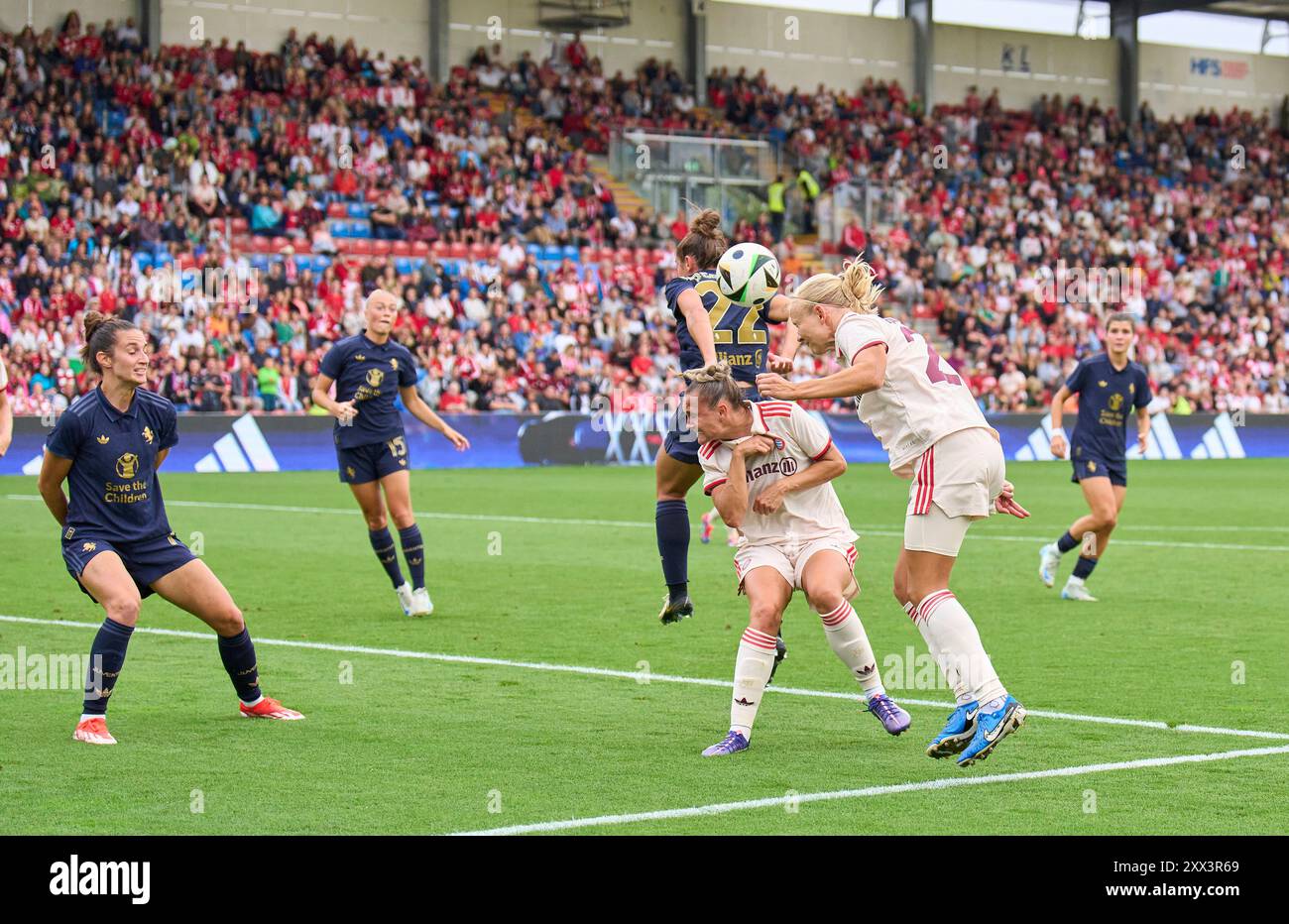 Pernille Harder, FCB Frauen Nr. 21 im Frauenfußballspiel FC BAYERN München – JUVENTUS TURIN 0-0 am 20. August 2024 in München. Saison 2024/2025, 1.Bundesliga, FCB, München, Google Pixel, Frauen Bundesliga Spieltag x, x.. Spieltag-Fotograf: ddp-Bilder / Sternbilder Stockfoto