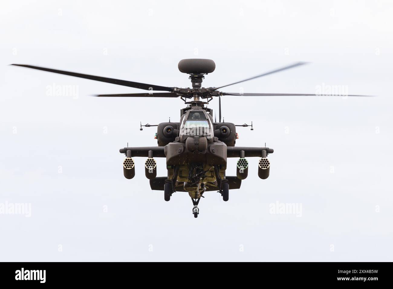 AgustaWestland Apache AH64E Attack Helikopter, ZM724, aus Wattisham, zeigt im RAF Syerston Air Cadet Space Camp, Family Day Air Show. N Stockfoto