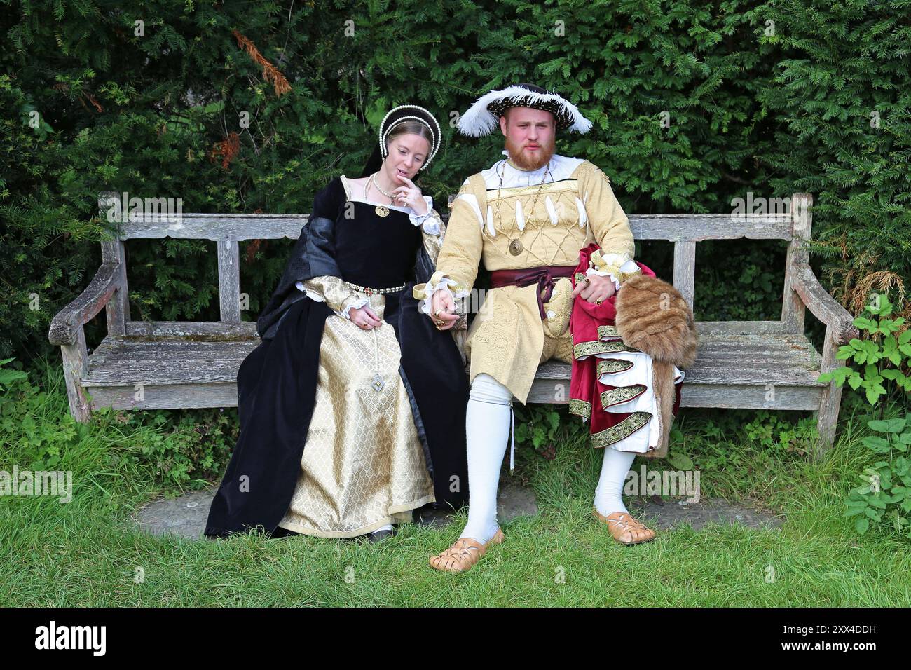 Historische Interpreten wie König Heinrich VIII. Und Anne Boleyn, Ightham Mote, Ivy Hatch, Sevenoaks, Kent, England, Großbritannien, Europa Stockfoto