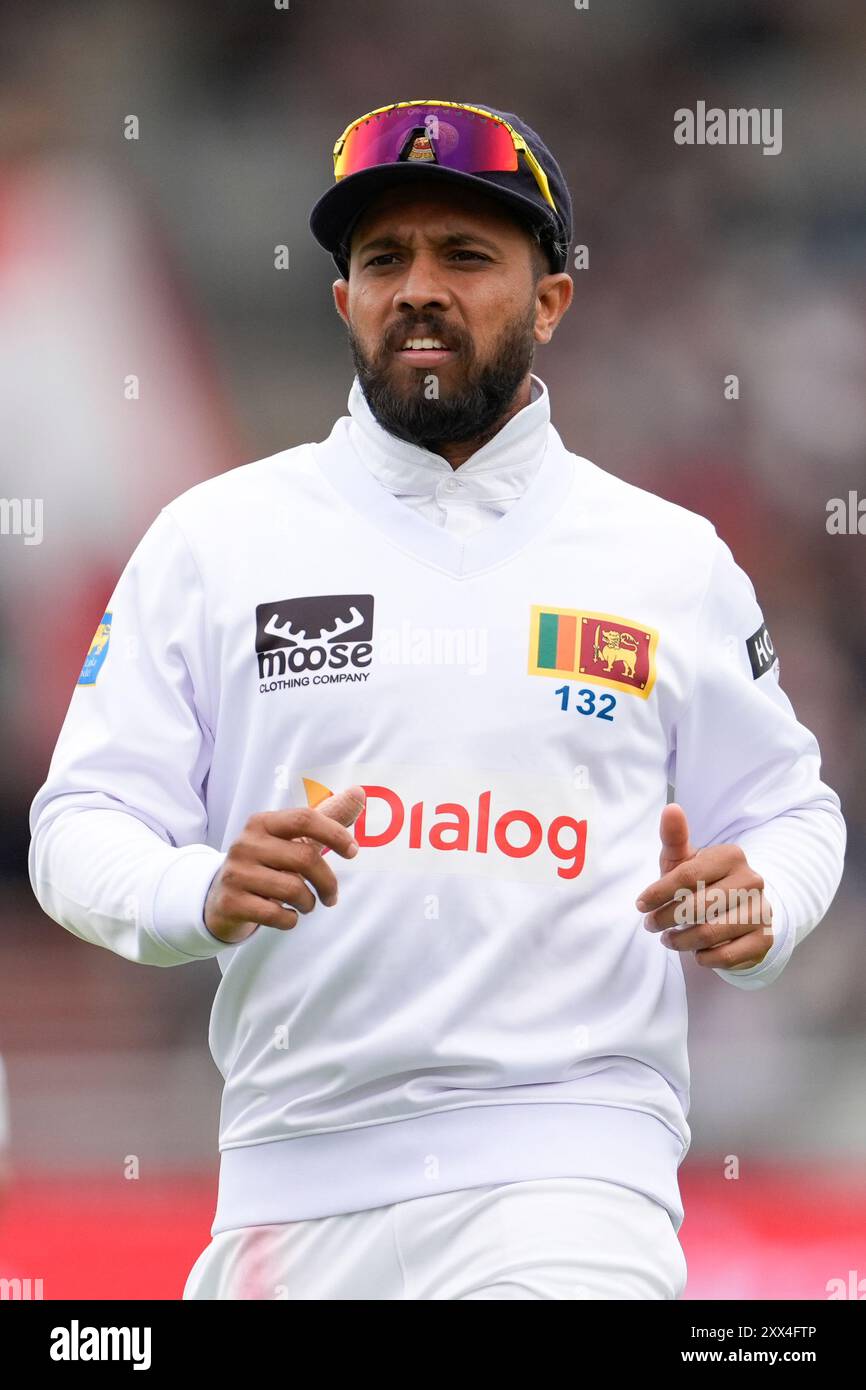 Emirates Old Trafford, Manchester, Großbritannien. August 2024. 1. Rothesay Cricket Test Match, Tag zwei, England gegen Sri Lanka; Kusal Mendis von Sri Lanka Credit: Action Plus Sports/Alamy Live News Stockfoto