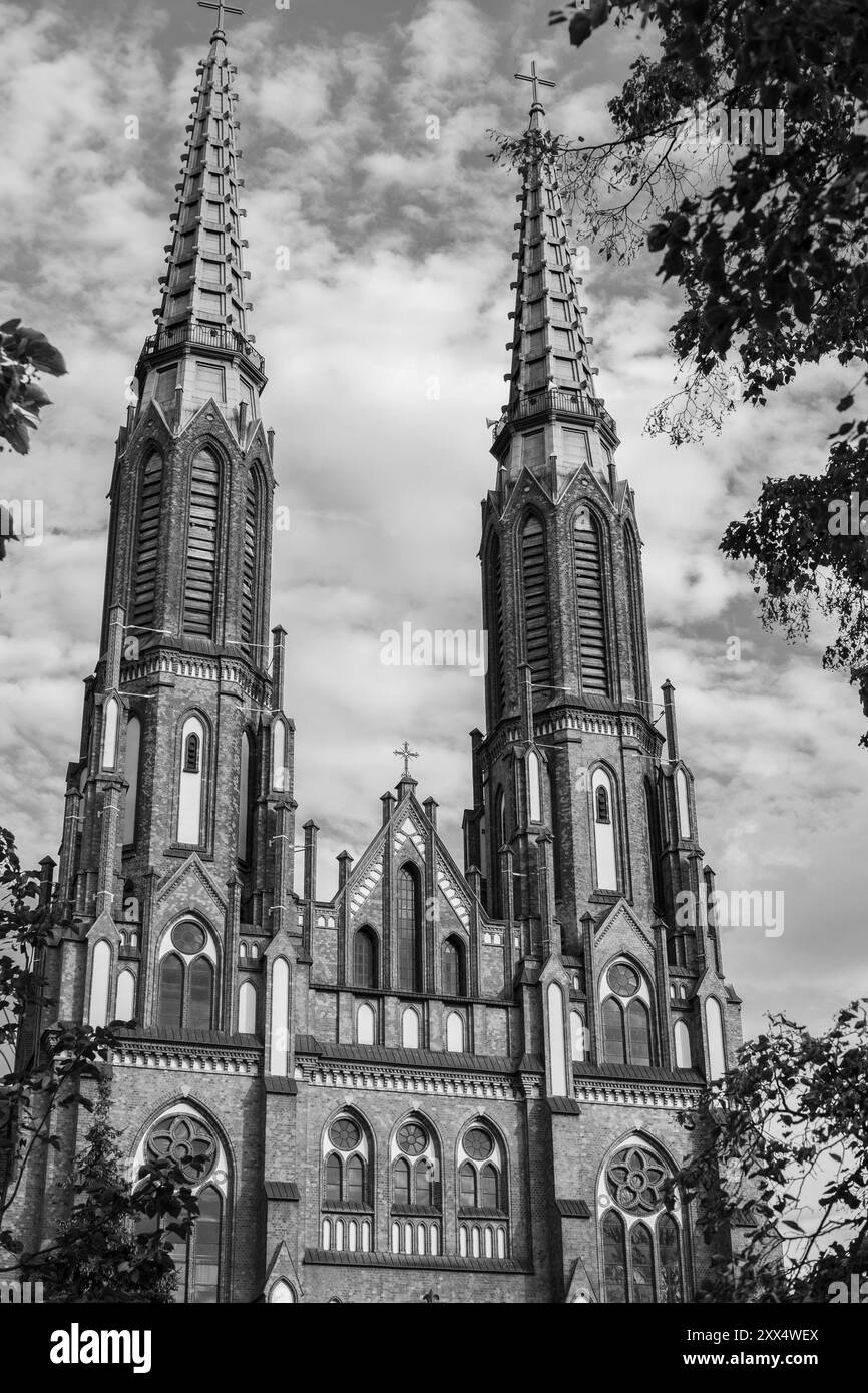 Blick auf die St. Florian-Kathedrale,​ ist eine katholische Kirche von historischem Interesse in Warschau 22. August 2024 Polen Stockfoto