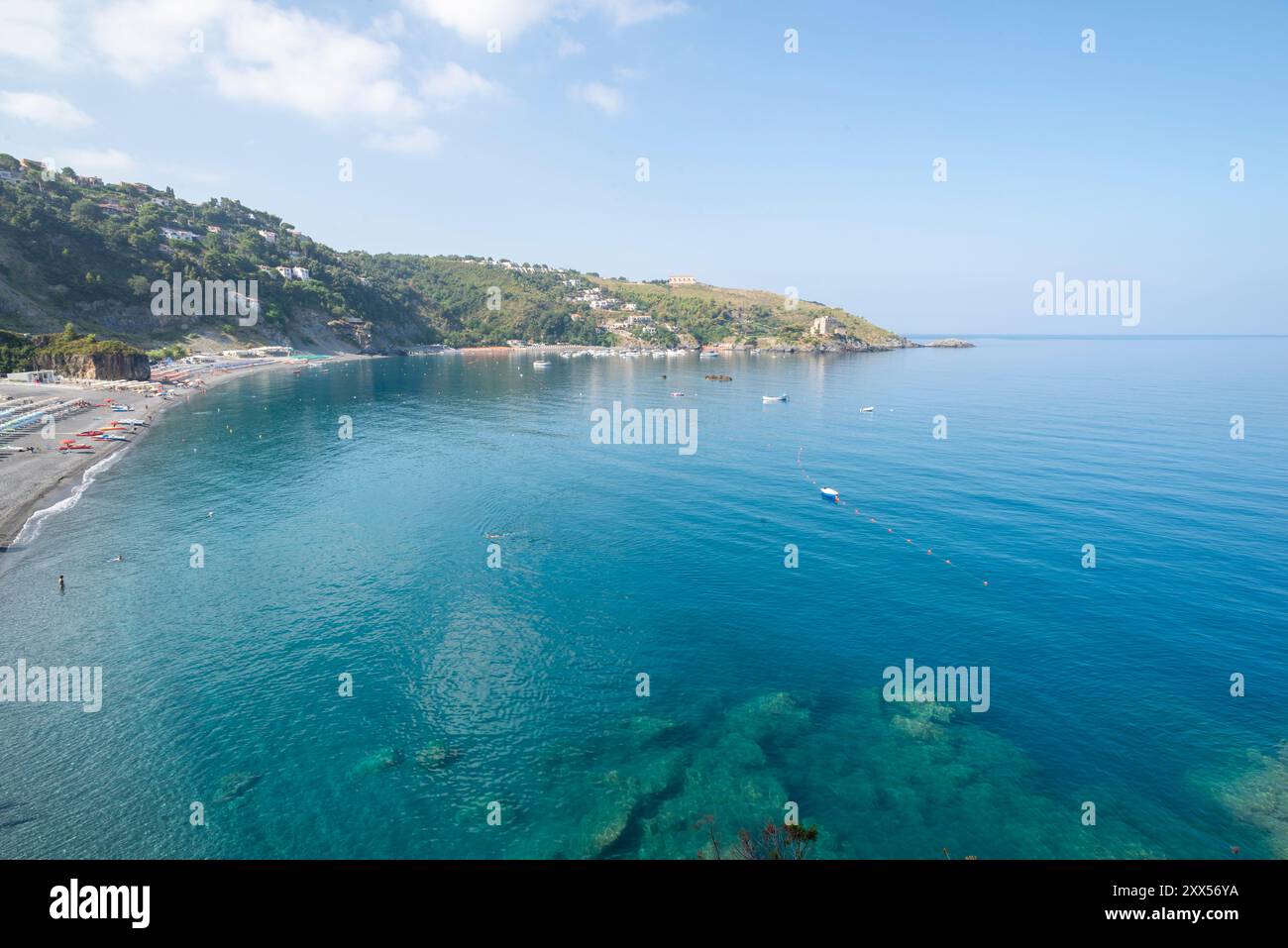 Panoramablick ao San Nicola Arcella Strand in Kalabrien, Italien Stockfoto