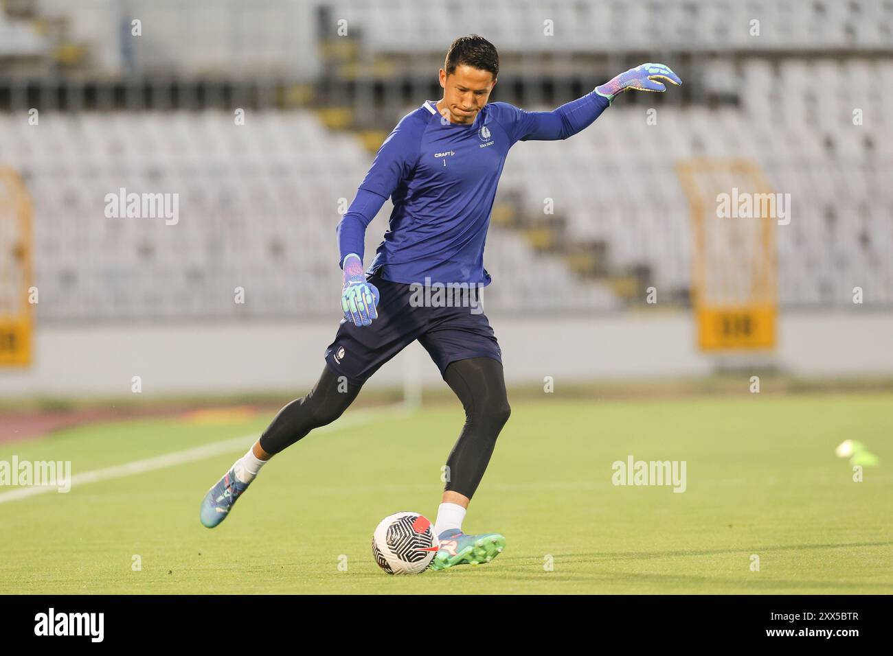 Belgrad, Serbien. August 2024. Gents Torhüter Daniel Schmidt wurde am Donnerstag, den 22. August 2024, in Belgrad, in Serbien, während der Aufwärmphase für ein Fußballspiel zwischen dem serbischen FK Partizan Belgrad und der belgischen KAA Gent in Aktion gezeigt. BELGA FOTO NIKOLA KRSTIC Credit: Belga Nachrichtenagentur/Alamy Live News Stockfoto