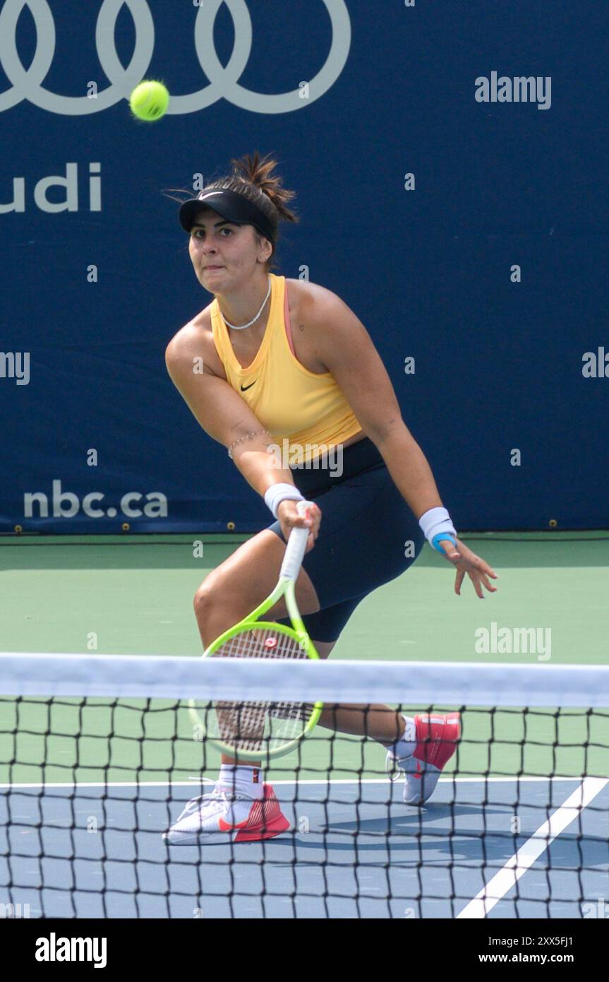 Toronto, ON, Kanada - 4. August 2024: Bianca Andreescu übt am Grant Court während der National Bank Open im Sobeys Stadium Stockfoto