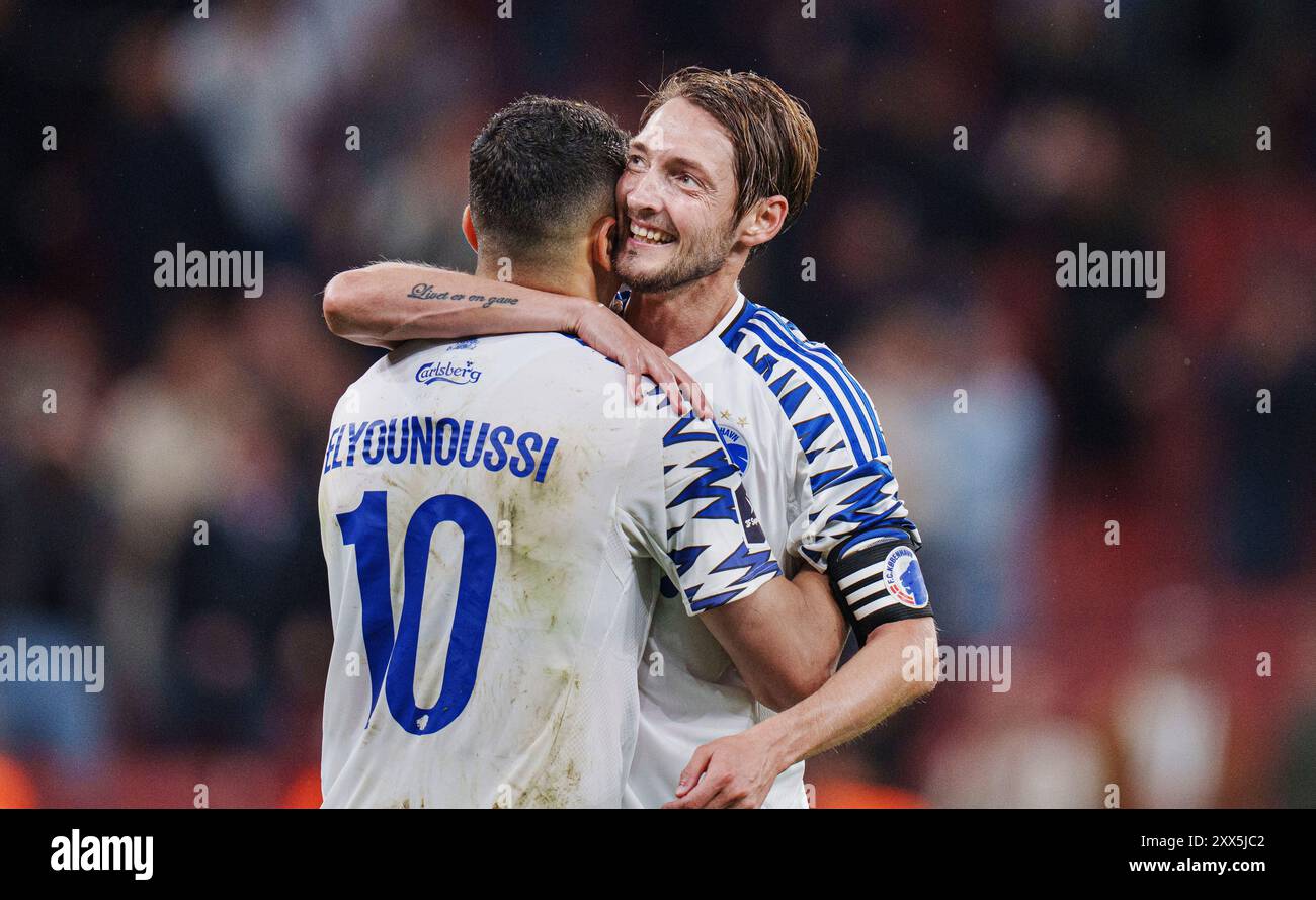 Kopenhagen, Dänemark. August 2024. Rasmus Falk feiert mit Mohamed Elyounoussi das Tor 2-0 beim Qualifikationsspiel der Conference League zwischen dem FC Kopenhagen und Kilmarnock FC am Donnerstag, den 22. August 2024. (Foto: Liselotte Sabroe/Ritzau Scanpix) Credit: Ritzau/Alamy Live News Stockfoto