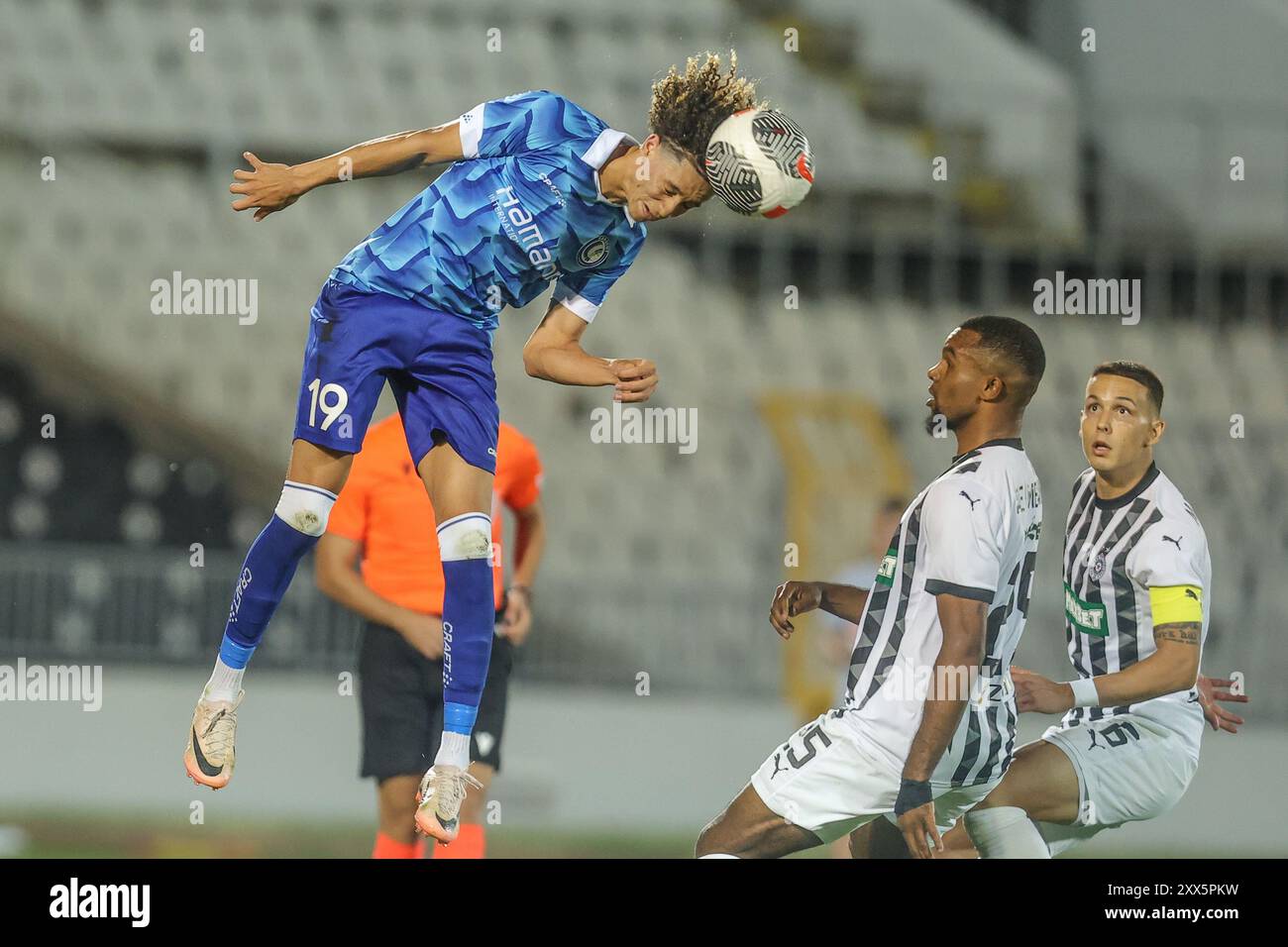 Belgrad, Serbien. August 2024. Gent's Franck Surdez wurde während eines Fußballspiels zwischen dem serbischen FK Partizan Belgrad und der belgischen KAA Gent am Donnerstag, den 22. August 2024, in Belgrad, Serbien, als erstes Spiel der Play-offs für die UEFA Conference League gezeigt. BELGA FOTO NIKOLA KRSTIC Credit: Belga Nachrichtenagentur/Alamy Live News Stockfoto