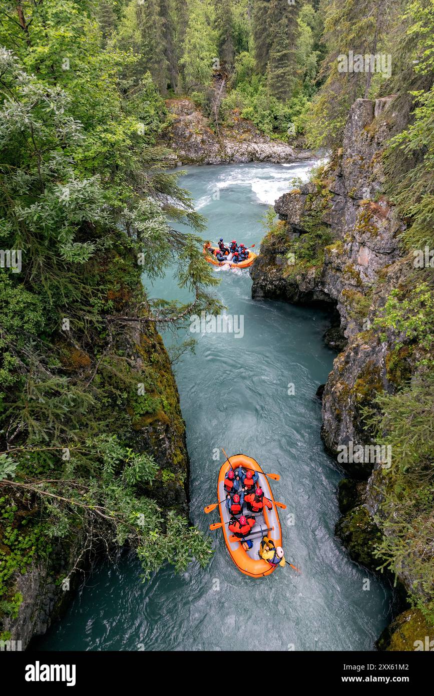 Wildwasser-Rafting auf dem Six Mile Creek - Chugach National Forest auf der Kenai Halbinsel, in der Nähe von Hope, Alaska Stockfoto