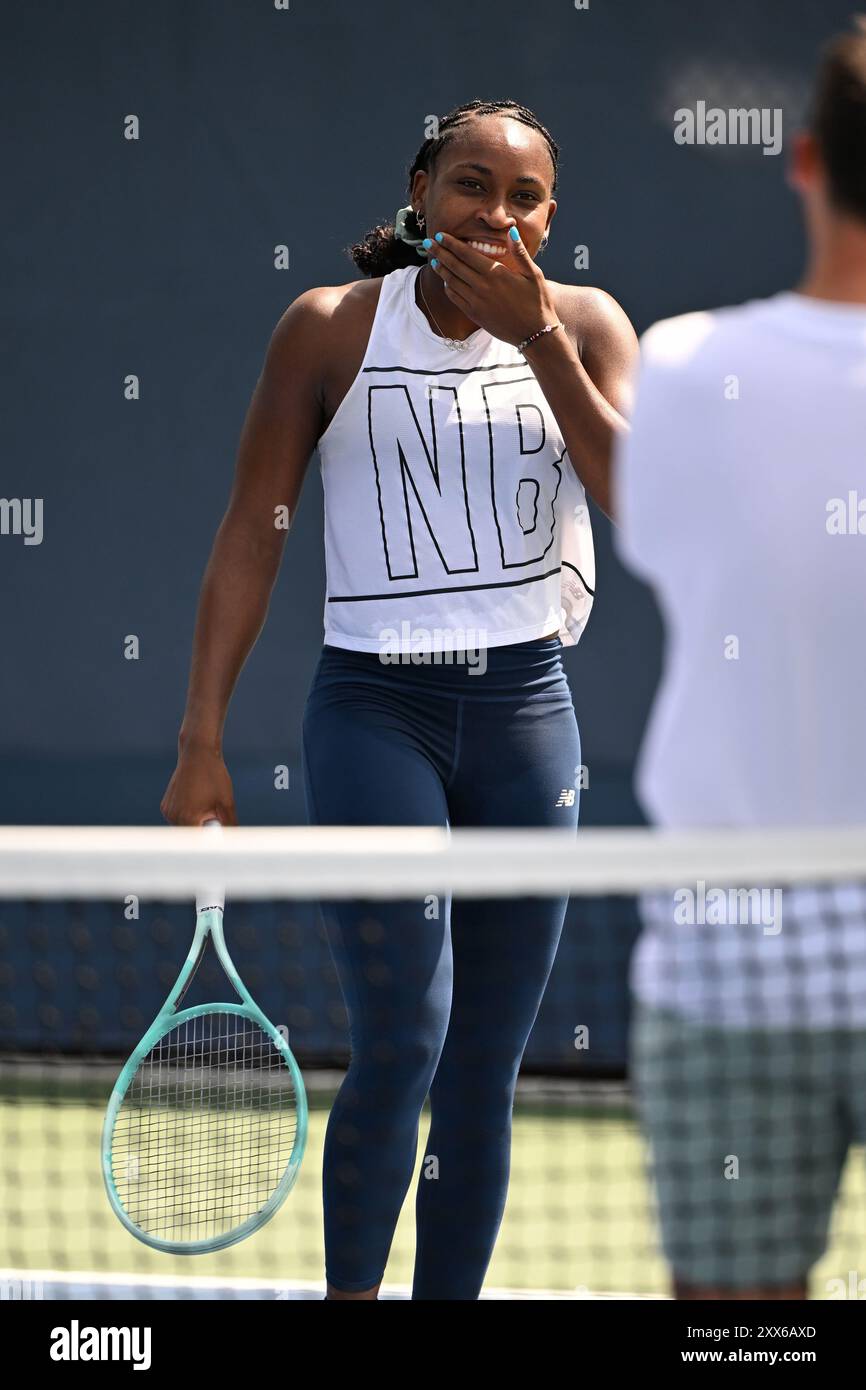 Flushing NY, USA. August 2024. Coco Gauff wird am 22. August 2024 auf dem Übungsplatz im USTA Billie Jean King National Tennis Center in Flushing Queens gesehen. Quelle: Larry Marano © 2024/Alamy Live News Stockfoto
