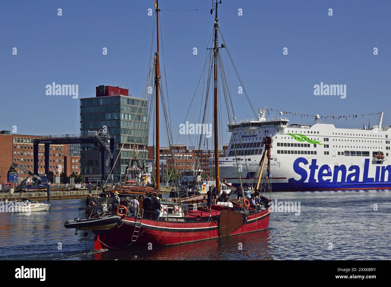 Europa, Deutschland, Schleswig-Holstein, Kiel, Landeshauptstadt, Ostsee, Hafen, Hoern, Verandering bei der Abfahrt, integrierter Segel-Clipper mit flachem Boden Stockfoto