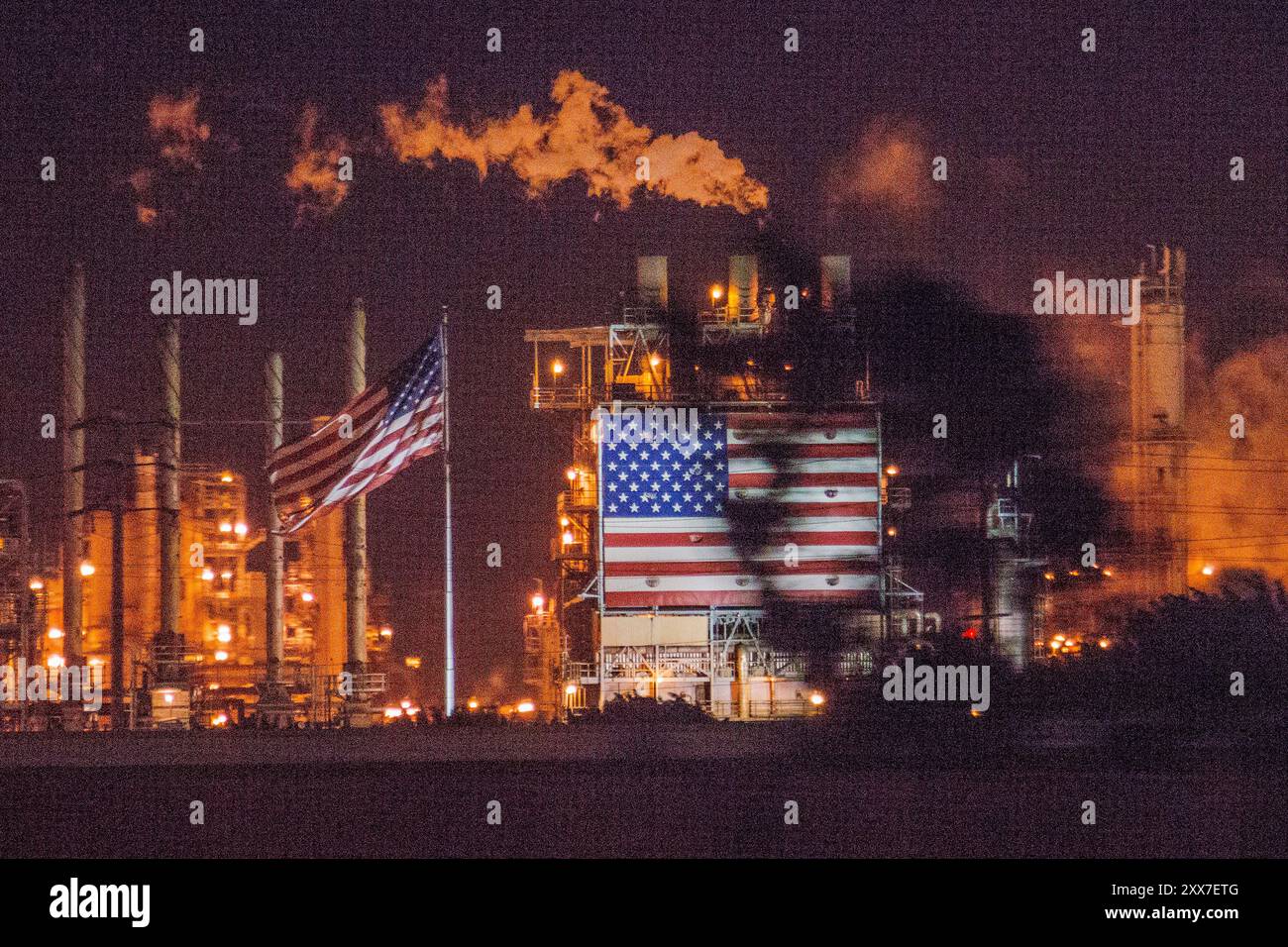 Die ConocoPhillips Los Angeles Ölraffinerie in Carson in der Nähe von Long Beach. Stockfoto