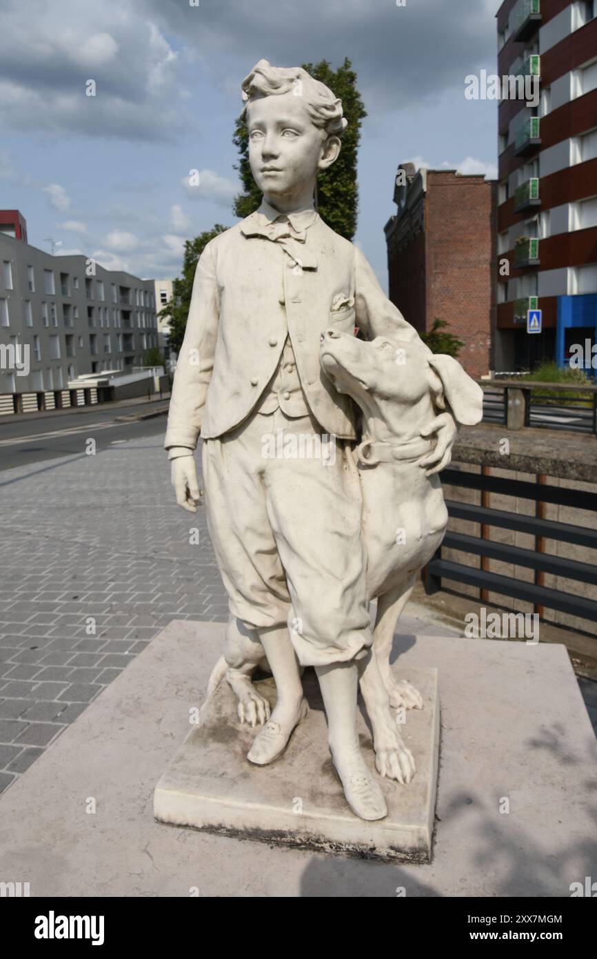 Skulptur à Valenciennes. Jean Baptiste Carpeaux, né à Valenciennes en 1827, mort à Courbevoie en 1875. LE PRINCE IMPÉRIAL ET SON CHIEN NÉRO Stockfoto