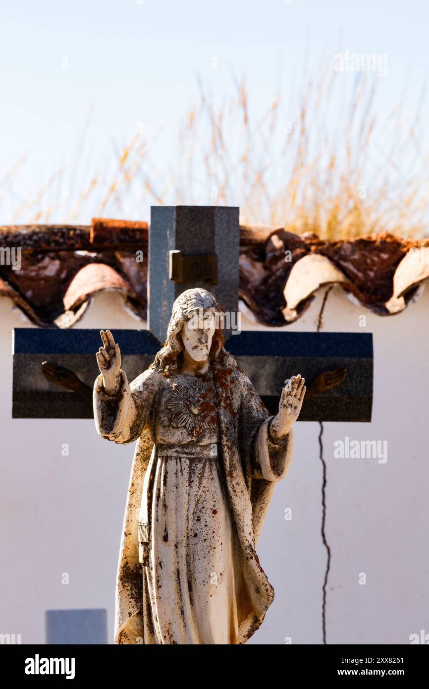 Statue des Gottes auf dem Alhambra-Friedhof Stockfoto