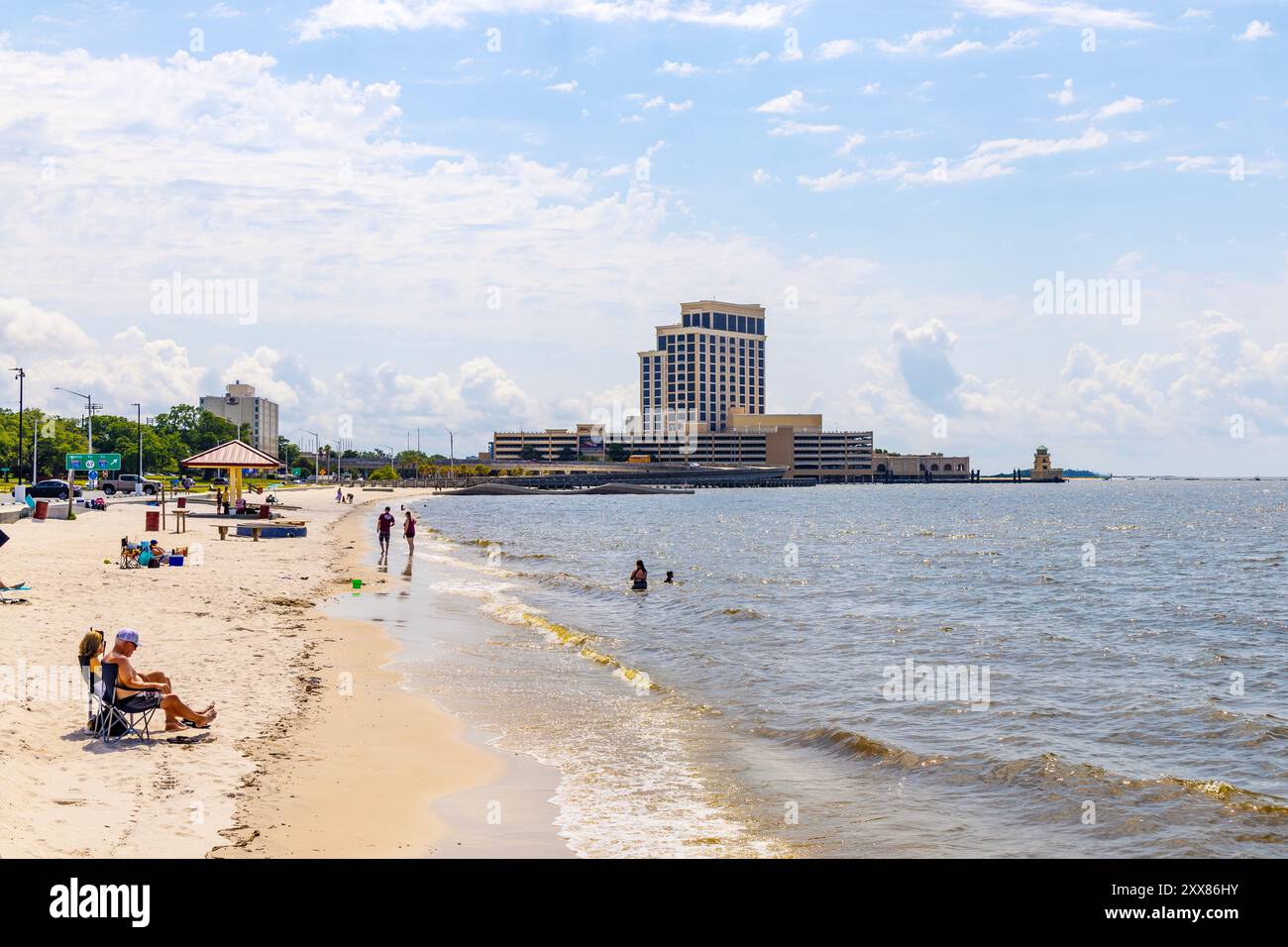 Blick auf den Strand von Biloxi und das Beau Rivage Resort and Casino, Biloxi, Mississippi, USA Stockfoto