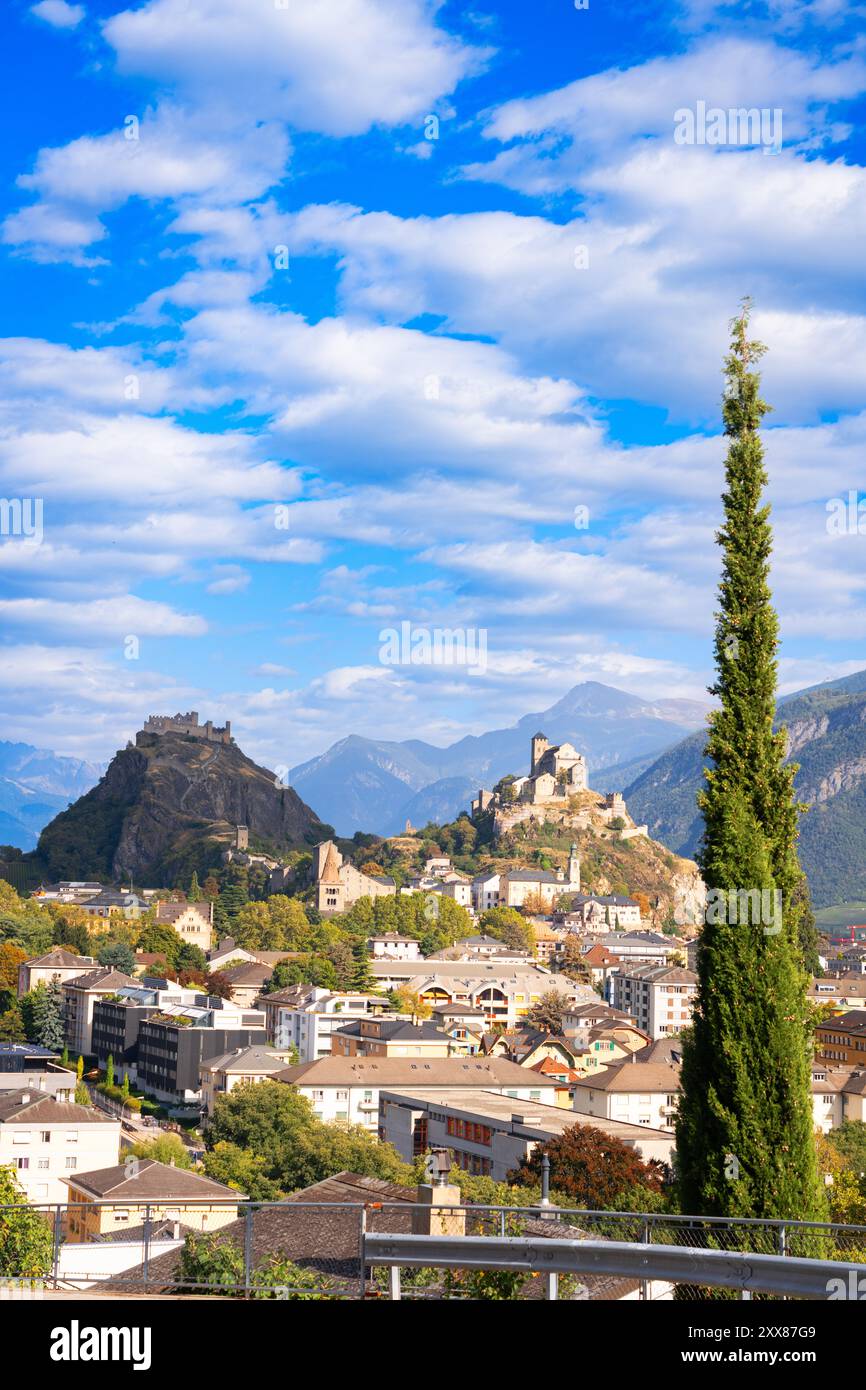 Sion, Schweiz im Kanton Wallis am Tag. Stockfoto