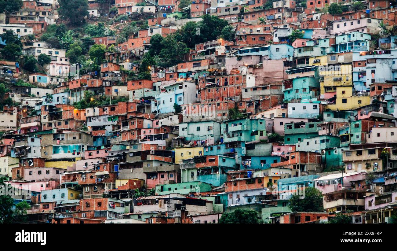 Lebensmittel werden in Venezuela zu einem politischen Thema, da die Regierung private Lebensmittelunternehmen verstaatlicht, die des Hortens beschuldigt werden. Stockfoto