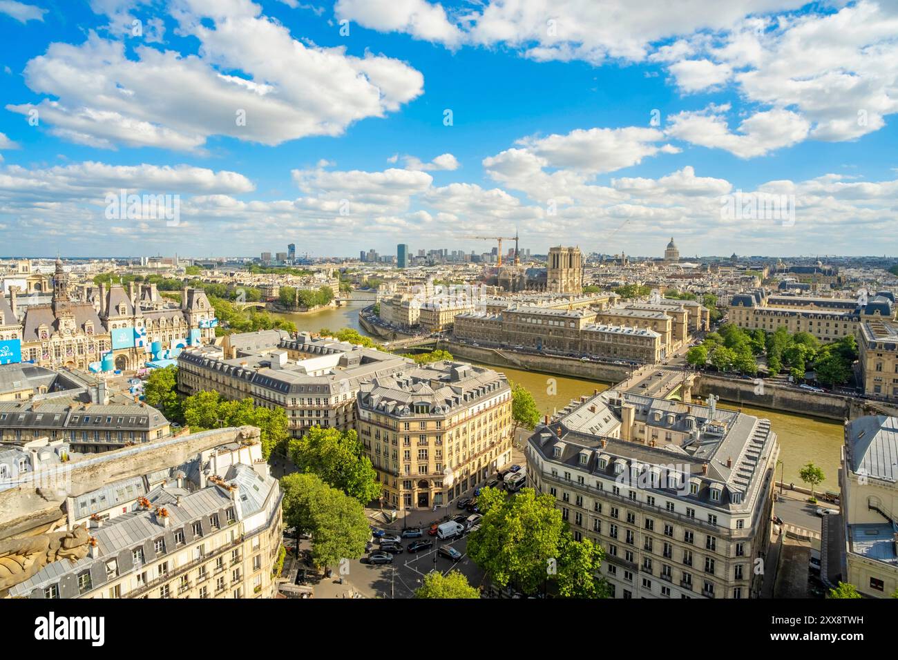 Frankreich, Paris, Viertel Chatelet, die von der UNESCO gelisteten Ufer der seine, die Insel Saint Louis und die Kathedrale Notre Dame de Paris von der Spitze des St. Jacques Turms Stockfoto