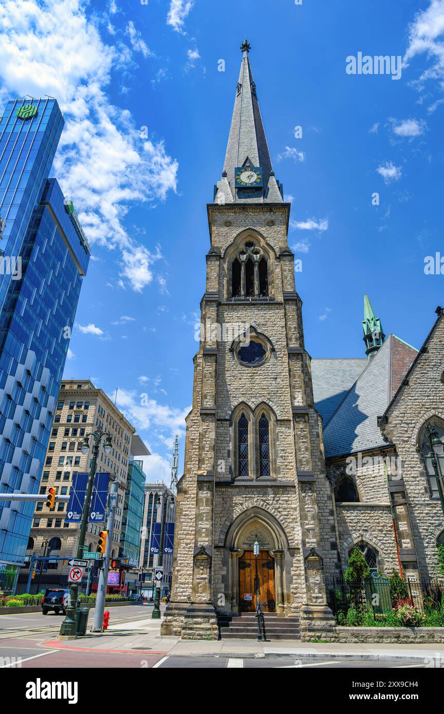 Detroit, USA - 13. Juni 2024: Außenarchitektur der Central United Methodist Church. Stockfoto