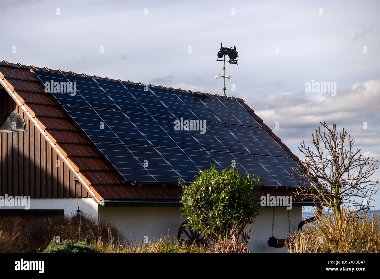 Ein Photovoltaik-Solarkraftwerk im Sauerland Stockfoto