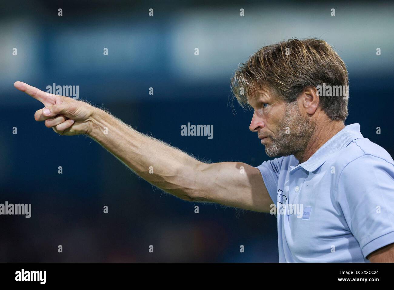 Doetinchem, Niederlande. August 2024. DOETINCHEM, NIEDERLANDE - 23. AUGUST: Trainer Jan Vreman von de Graafschap beim niederländischen Keuken Kampioen Divisie Spiel zwischen de Graafschap und Jong FC Utrecht im Stadion de Vijverberg am 23. August 2024 in Doetinchem, Niederlande. (Foto: Ben Gal/Orange Pictures) Credit: dpa/Alamy Live News Stockfoto