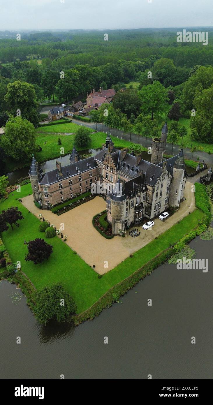 Drohnenfoto Schloss Marnix de Sainte-Aldegonde belgien europa Stockfoto