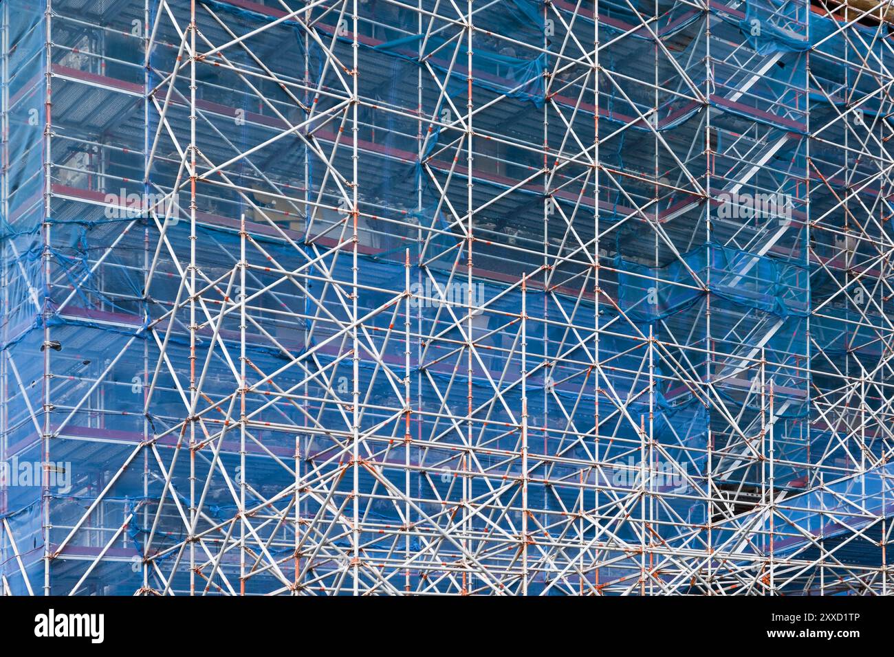 Gerüst auf der Fassade Stockfoto