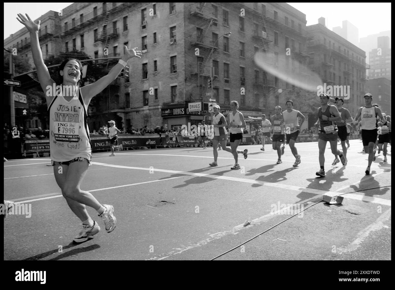 New York, NY, USA, 6. November 2005: Der ING New York Marathon. Dänische Läufer schwitzen bei einem ungewöhnlich heißen Marathon. / Politiken Stockfoto