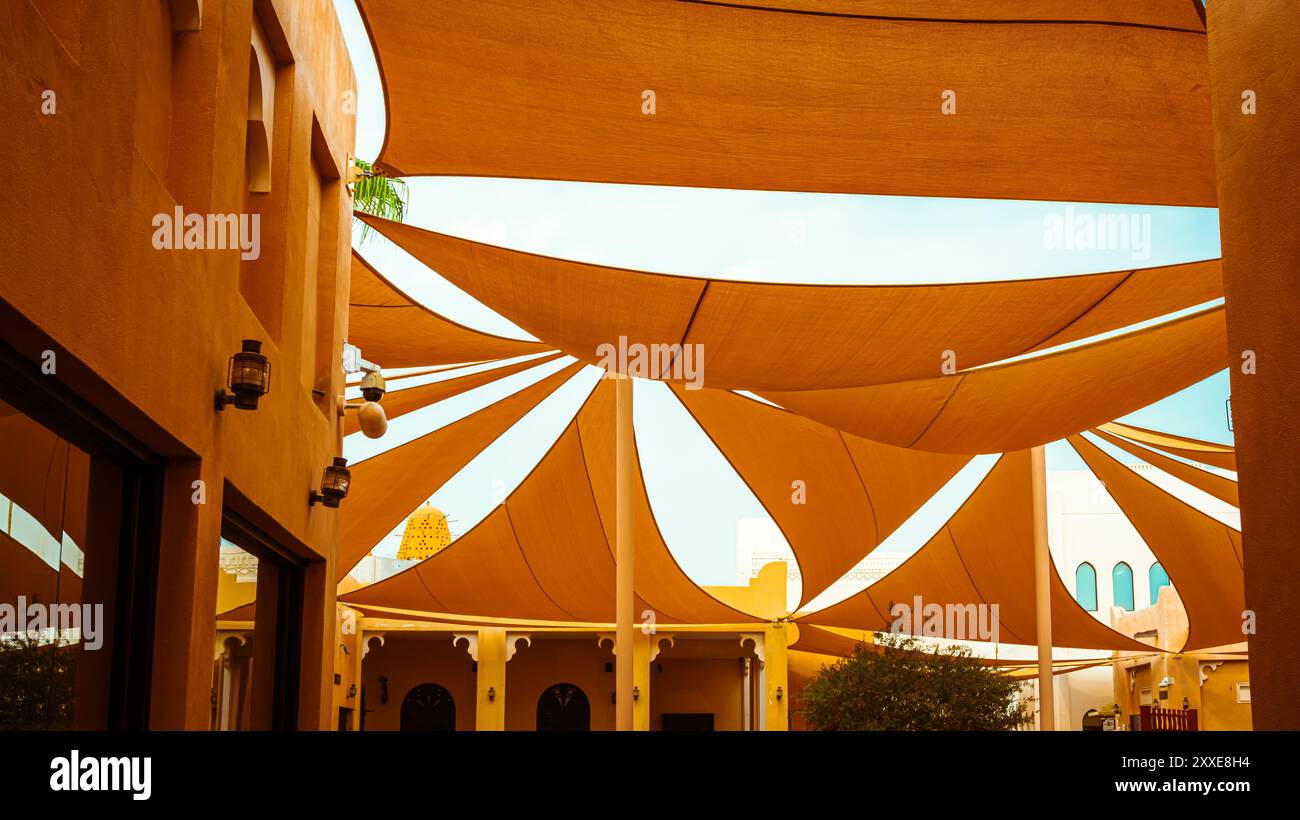 Blick auf das Dorf Qatara, Inneneinrichtung des historischen Dorfes im Freien. Hochwertige Fotos Stockfoto