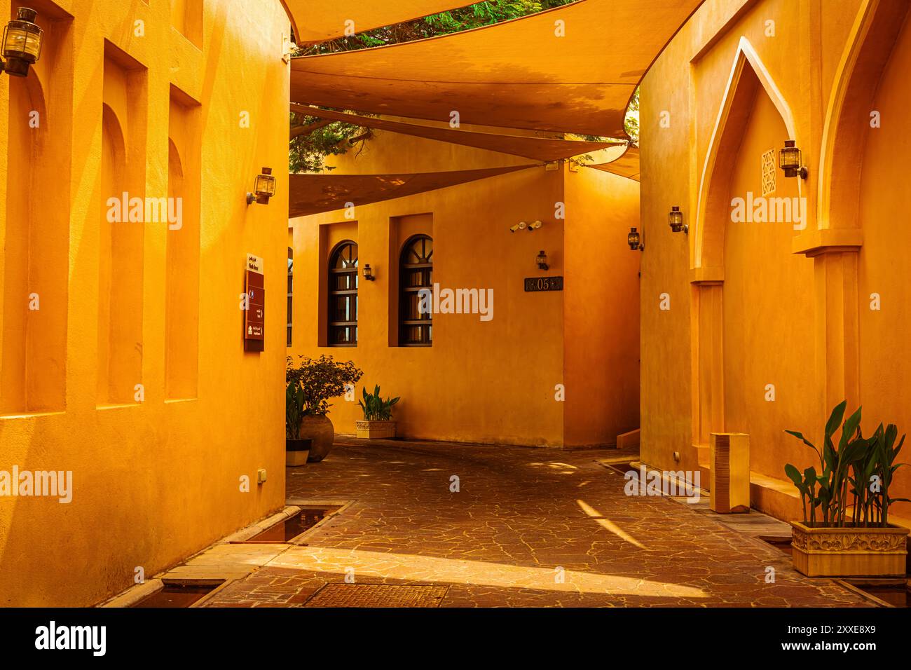 Blick auf das Dorf Qatara, Inneneinrichtung des historischen Dorfes im Freien. Hochwertige Fotos Stockfoto
